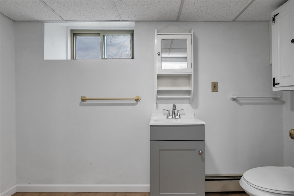 Methuen, Massachusetts, 01844, United States, 3 Bedrooms Bedrooms, ,3 BathroomsBathrooms,Residential,For Sale,1873675