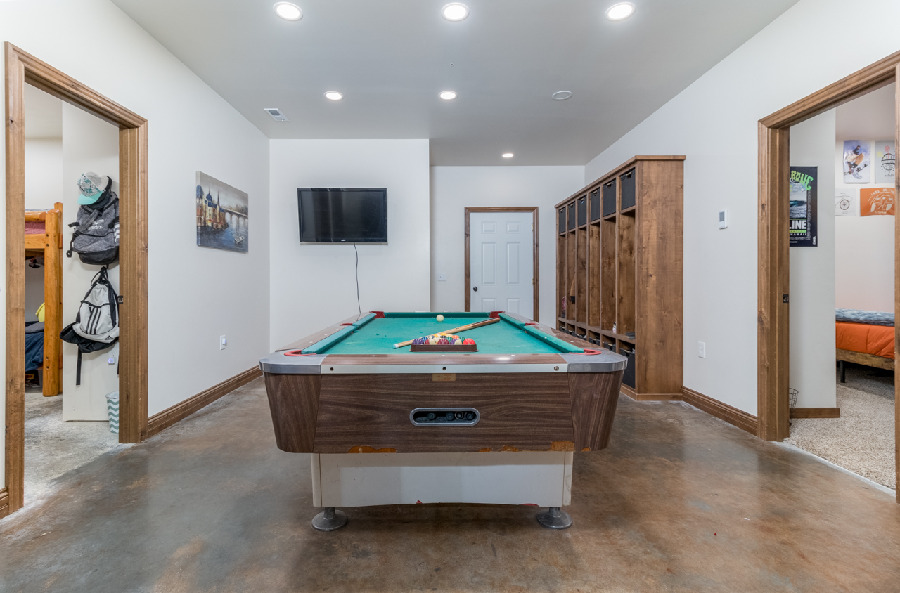 Bonners Ferry, Idaho, 83805, United States, 5 Bedrooms Bedrooms, ,3 BathroomsBathrooms,Residential,For Sale,1942969