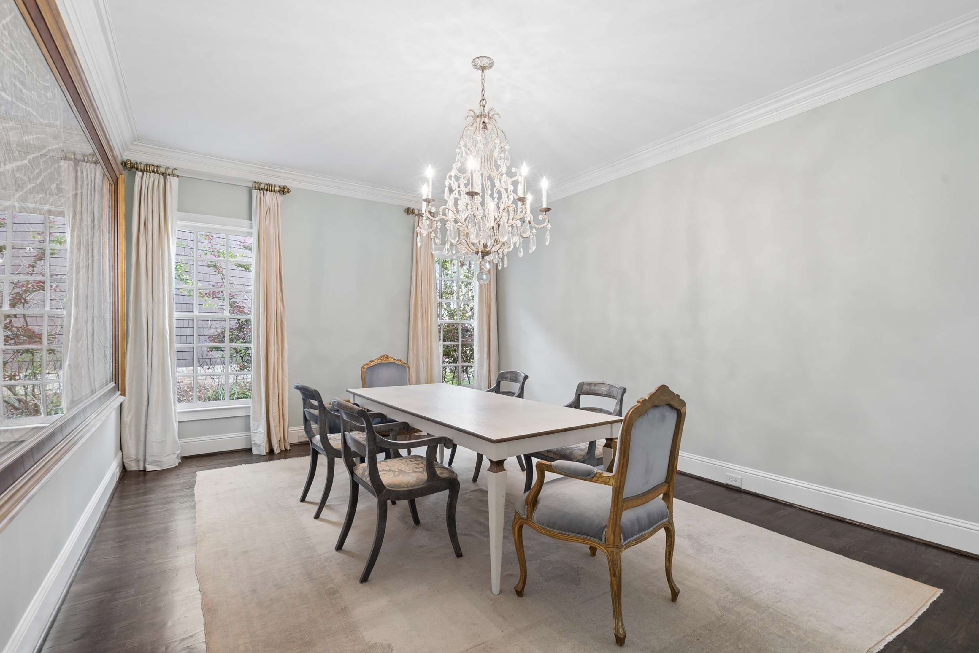  Incredible Opportunity to Live in a Quiet Gated Brookhaven Community - 物件實景