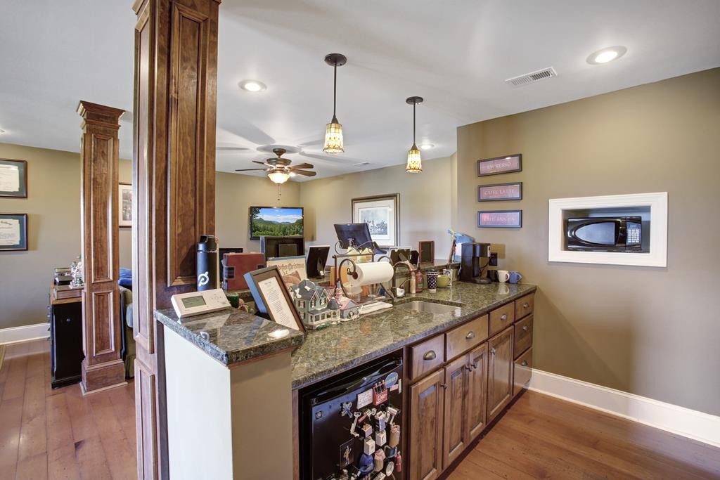 2899 Gribble Edwards Road, Hayesville, North Carolina, 28904, United States, 4 Bedrooms Bedrooms, ,5 BathroomsBathrooms,Residential,For Sale,2899 Gribble Edwards Road,1478063