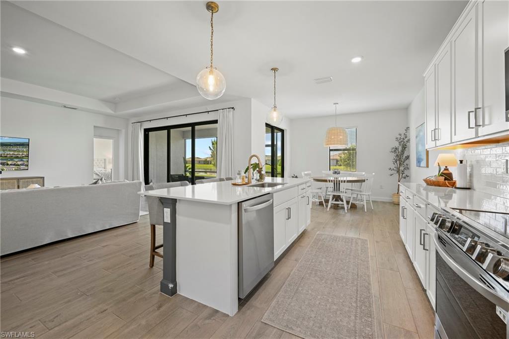 Fort Myers, Florida, 33913, United States, 4 Bedrooms Bedrooms, ,3 BathroomsBathrooms,Residential,For Sale,1988149