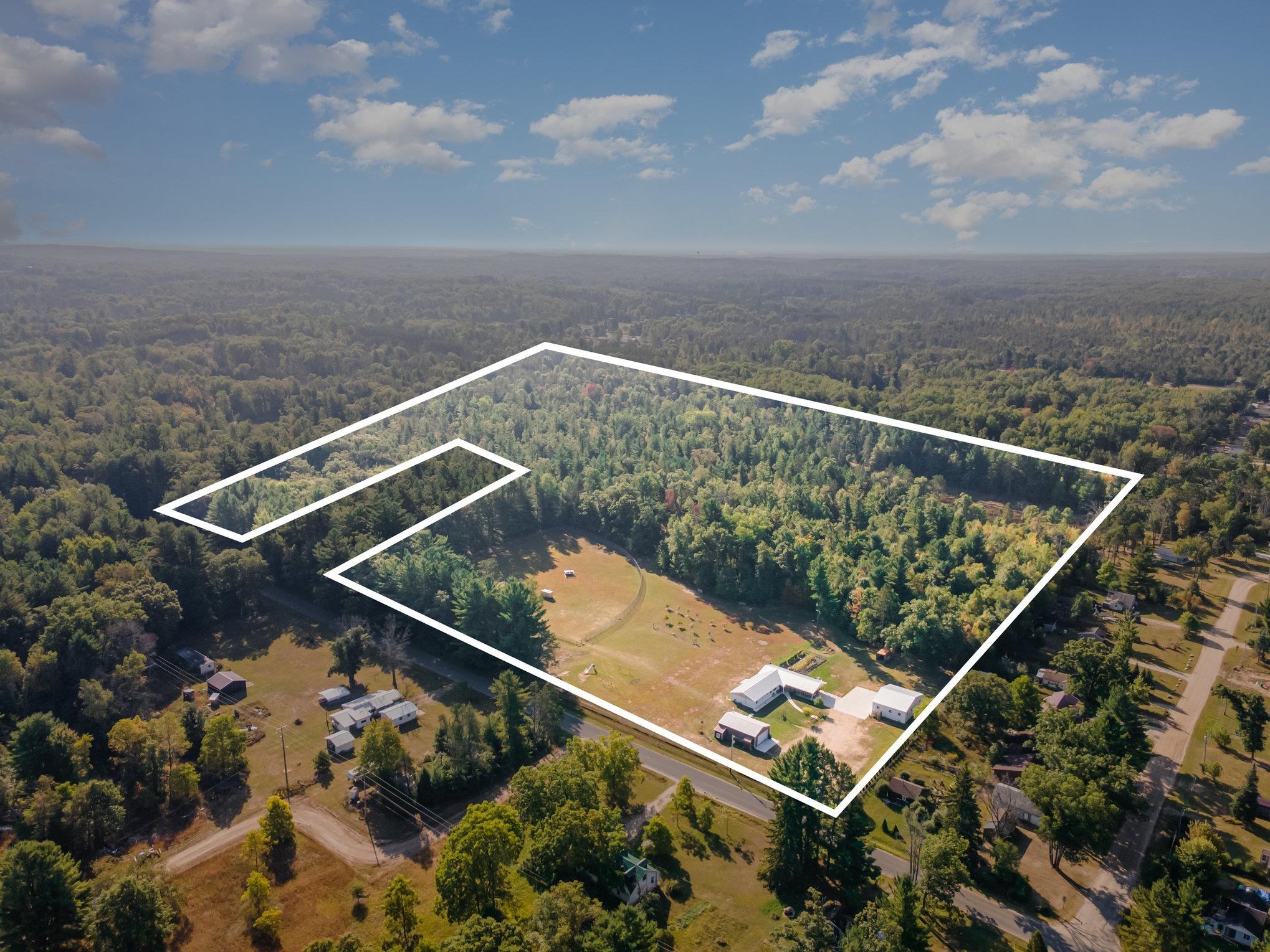 Harrison, Michigan, 48625, United States, 3 Bedrooms Bedrooms, ,3 BathroomsBathrooms,Residential,For Sale,2007492