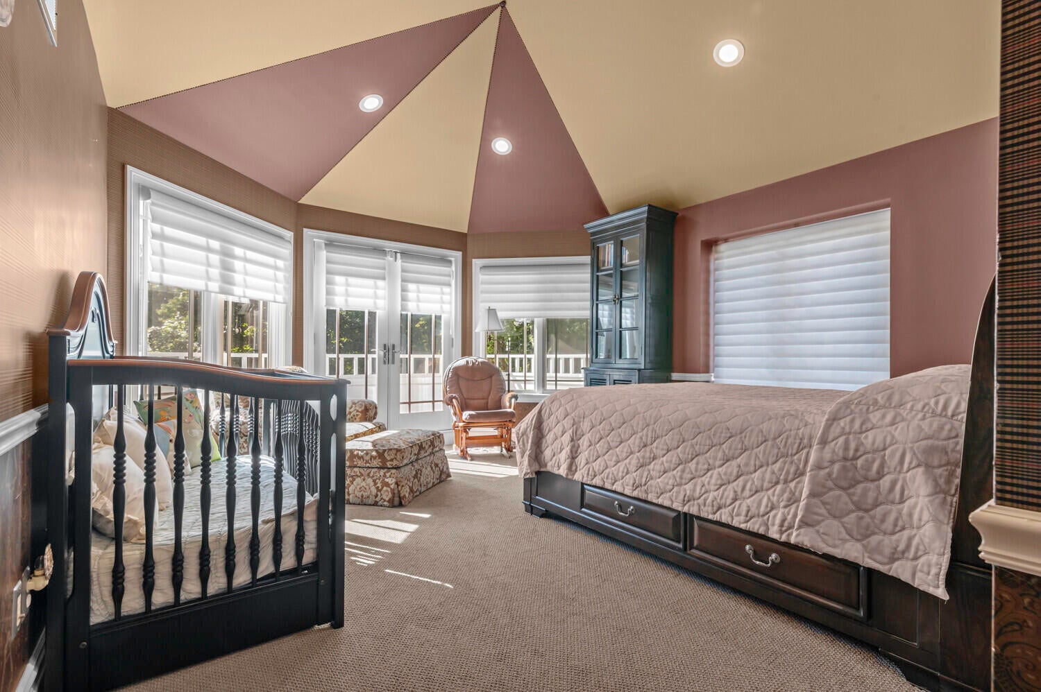 Northville, Michigan, 48167, United States, 4 Bedrooms Bedrooms, ,7 BathroomsBathrooms,Residential,For Sale,1991928