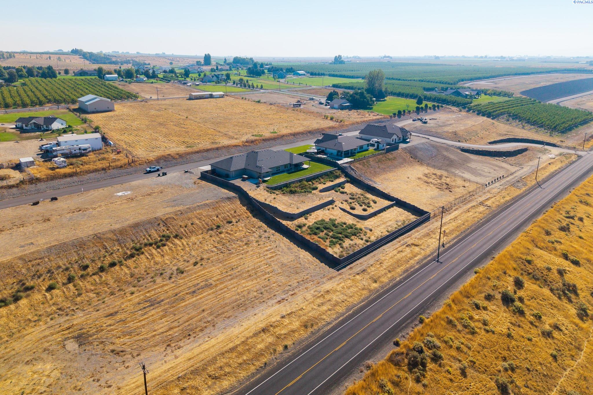 Pasco, Washington, 99301, United States, 5 Bedrooms Bedrooms, ,3 BathroomsBathrooms,Residential,For Sale,1975155