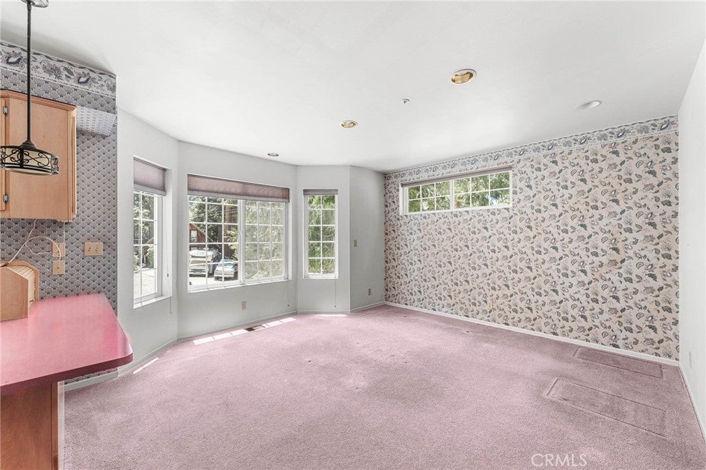 Forest Falls, California, 92339, United States, 2 Bedrooms Bedrooms, ,3 BathroomsBathrooms,Residential,For Sale,1928200