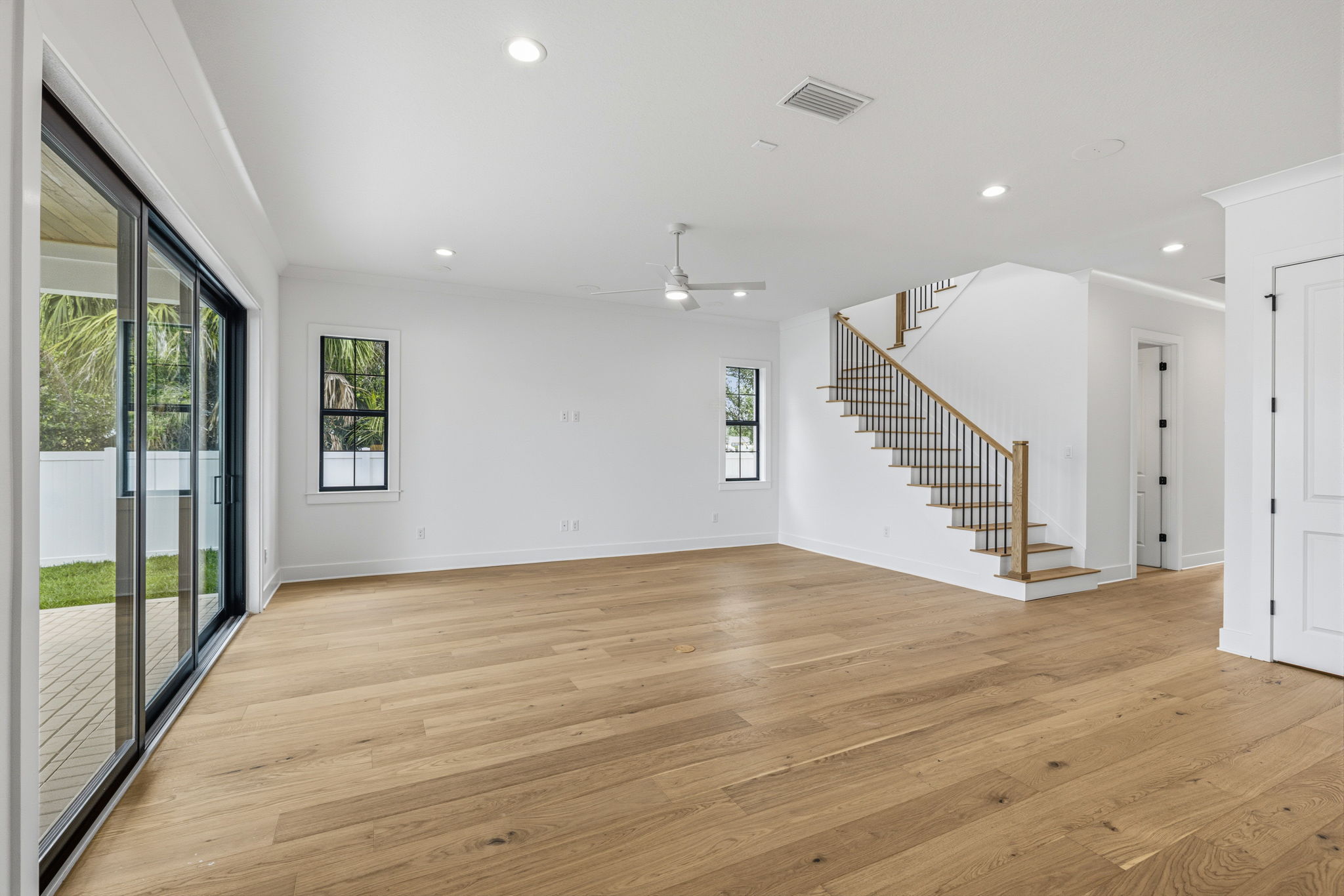 Tampa, Florida, 33611, United States, 4 Bedrooms Bedrooms, ,4 BathroomsBathrooms,Residential,For Sale,2009743