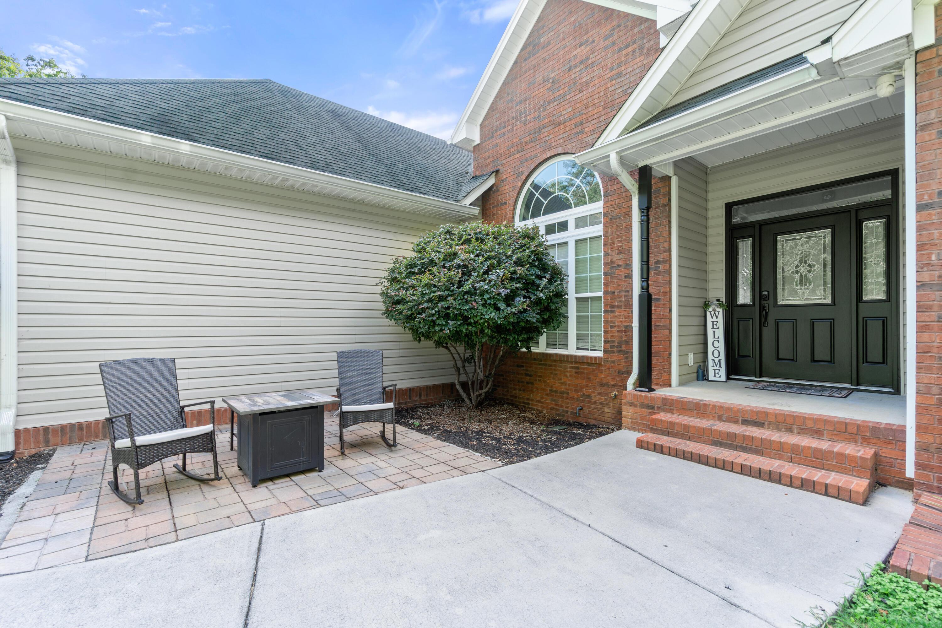 LaFayette, Georgia, 30728, United States, 5 Bedrooms Bedrooms, ,3 BathroomsBathrooms,Residential,For Sale,1883031
