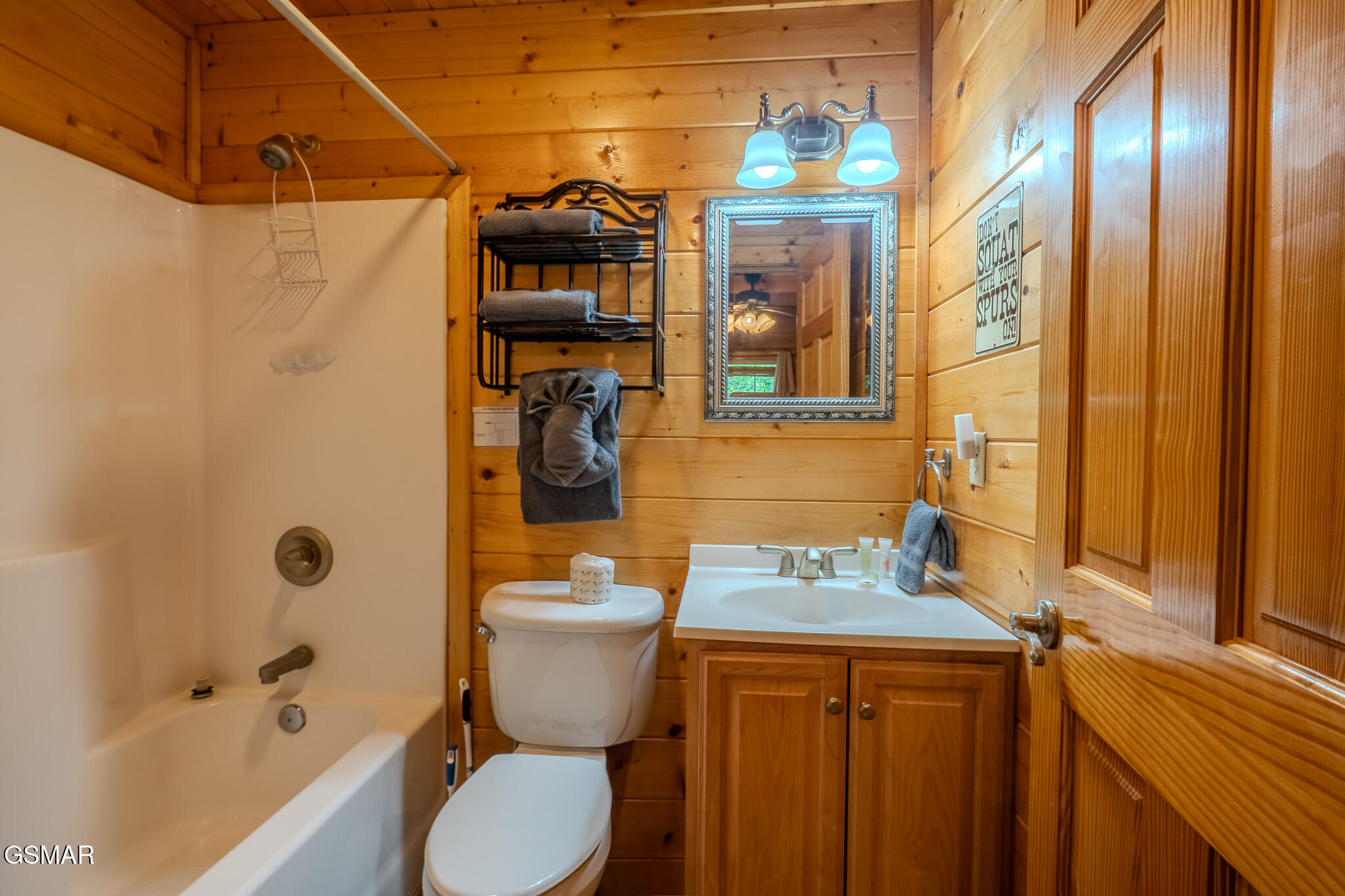 Gatlinburg, Tennessee, 37738, United States, 5 Bedrooms Bedrooms, ,4 BathroomsBathrooms,Residential,For Sale,1835099