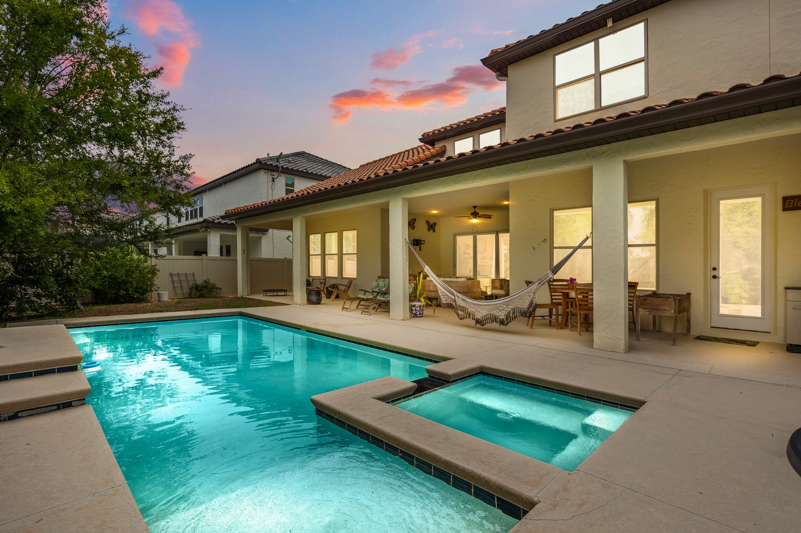 Orlando, Florida, 32836, United States, 6 Bedrooms Bedrooms, ,4 BathroomsBathrooms,Residential,For Sale,1943887