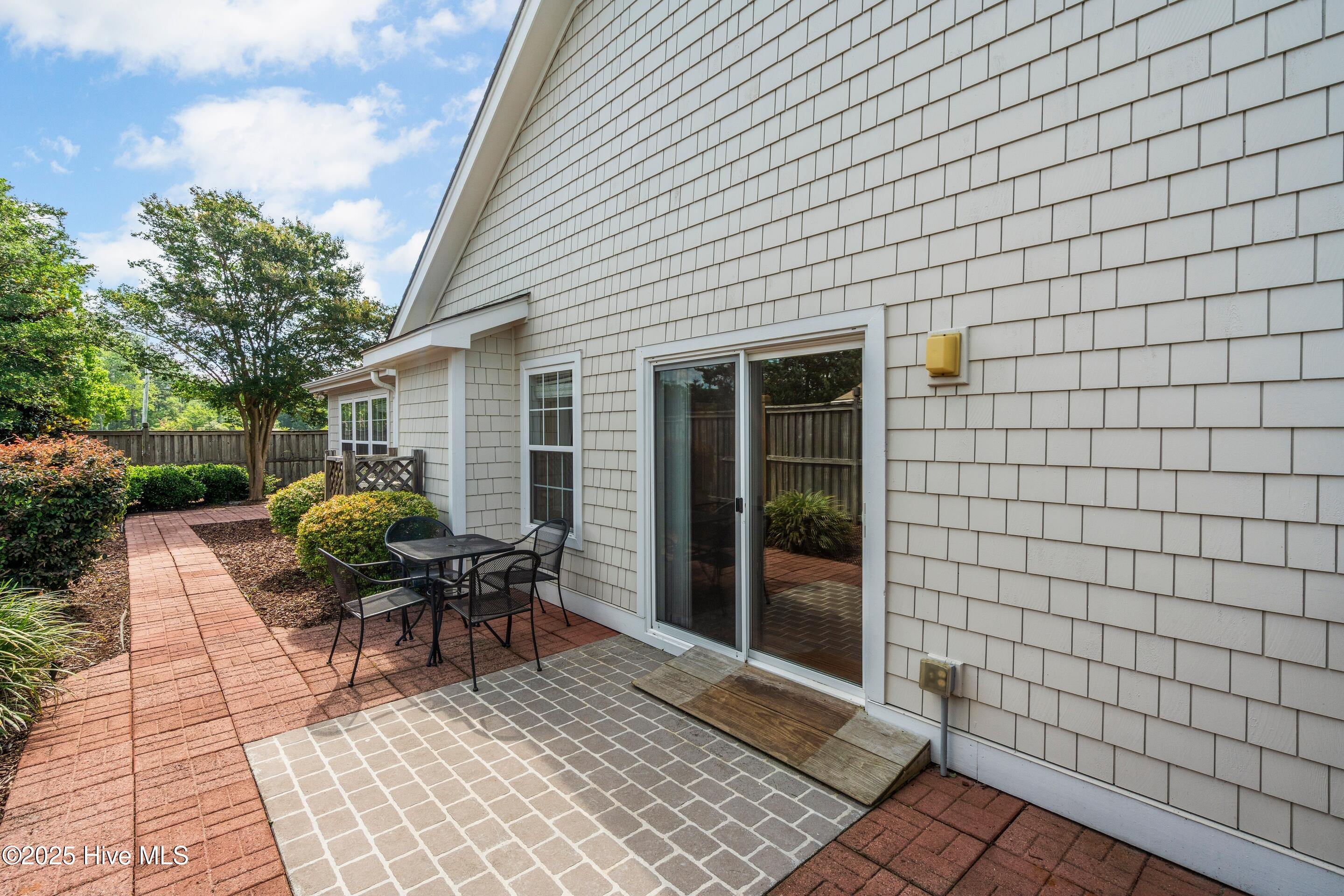 Wilmington, North Carolina, 28405, United States, 4 Bedrooms Bedrooms, ,2 BathroomsBathrooms,Residential,For Sale,1957483