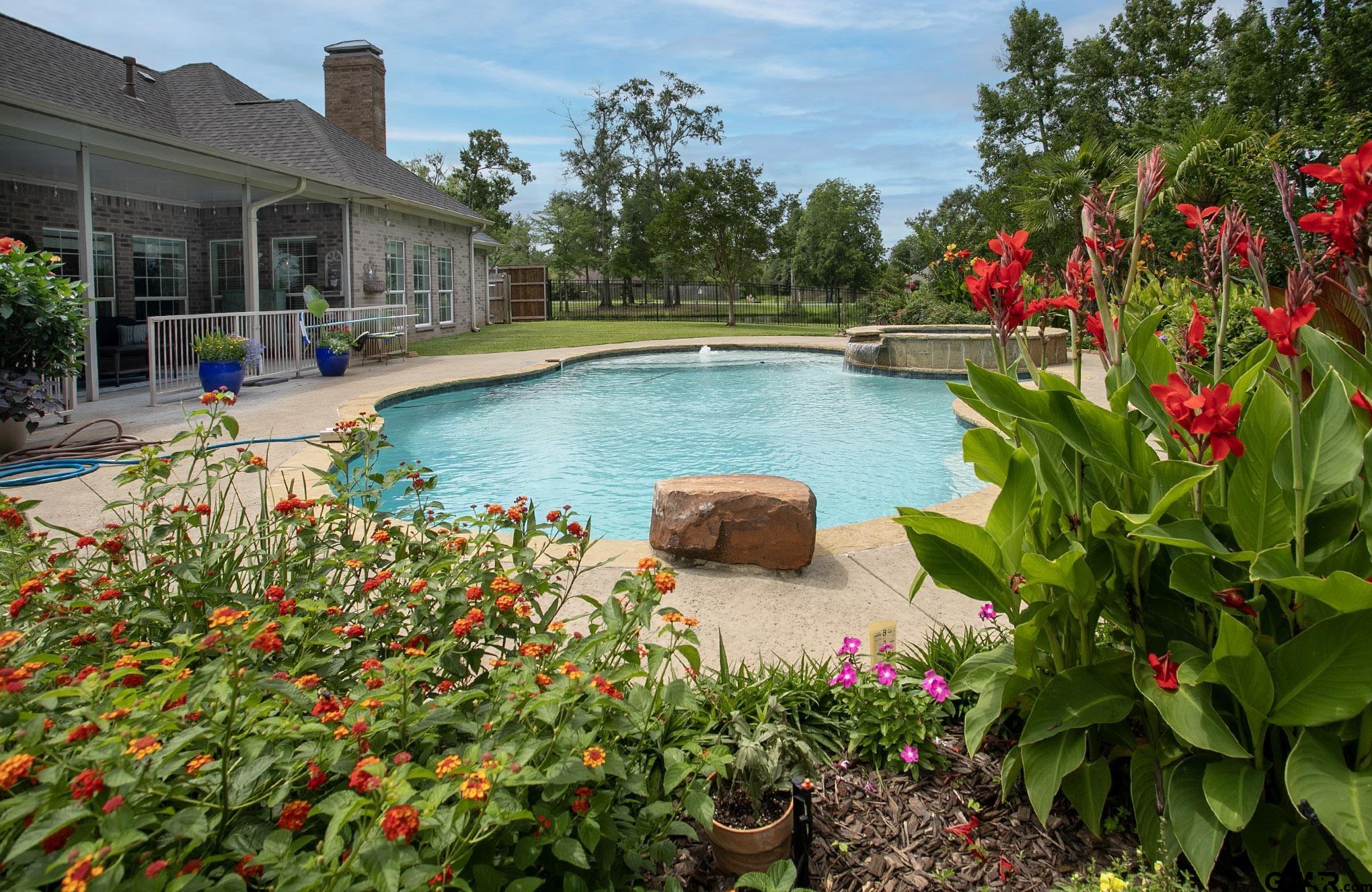 Flint, Texas, 75762, United States, 4 Bedrooms Bedrooms, ,3 BathroomsBathrooms,Residential,For Sale,1857691