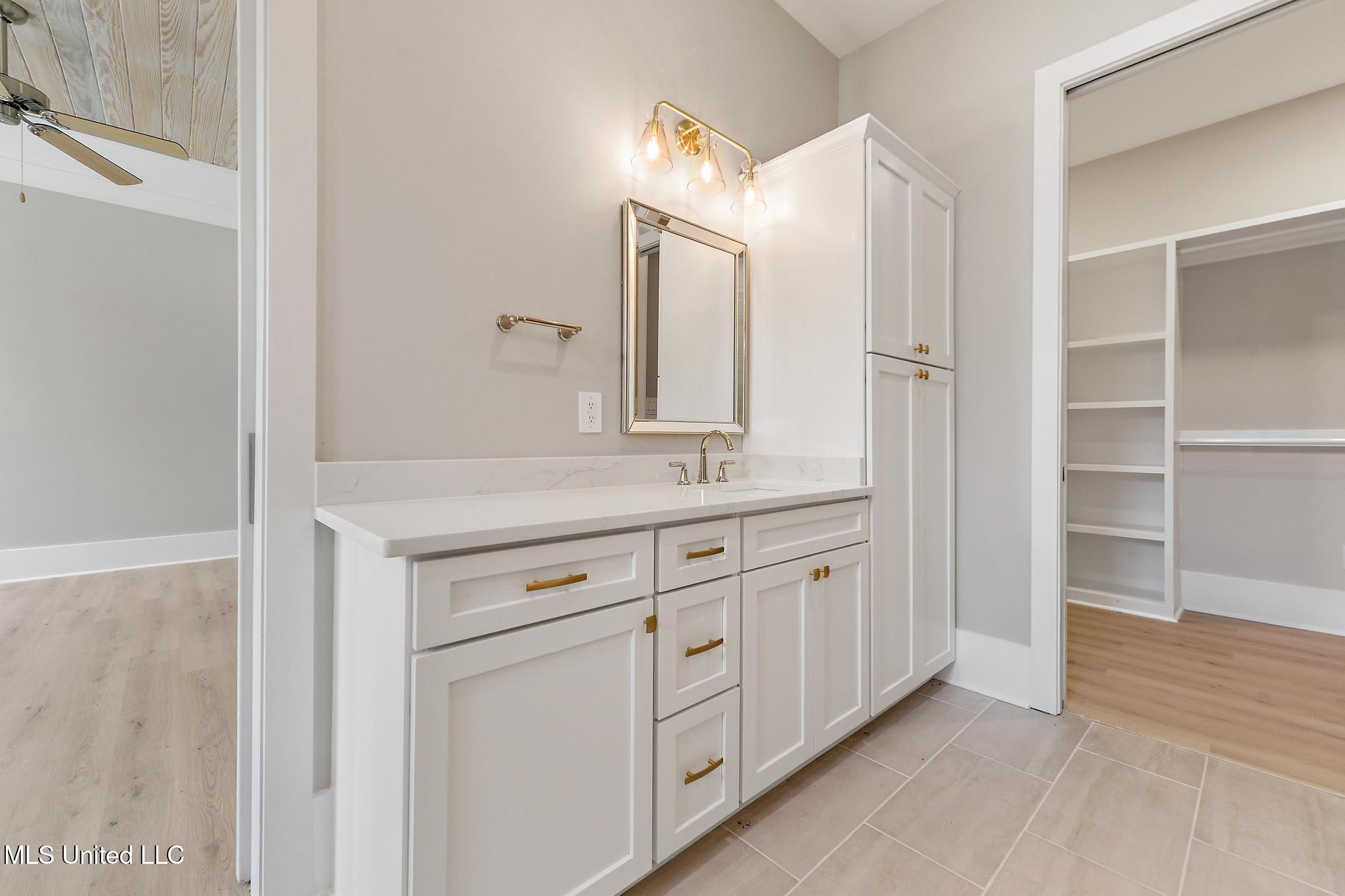 Gulfport, Mississippi, 39503, United States, 3 Bedrooms Bedrooms, ,2 BathroomsBathrooms,Residential,For Sale,1784044