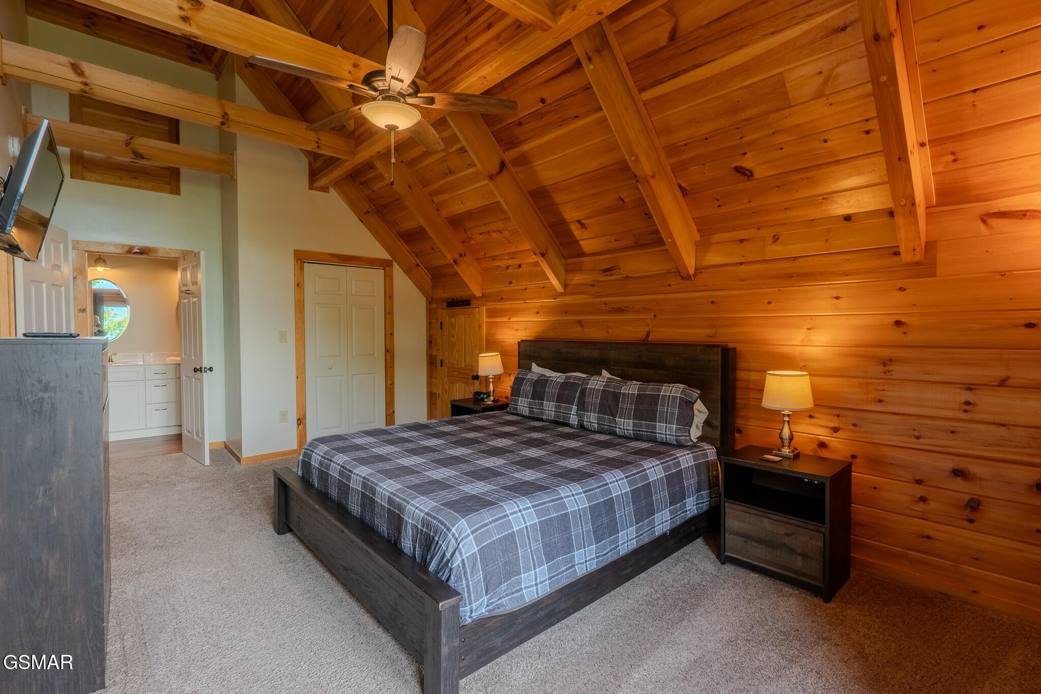 Gatlinburg, Tennessee, 37738, United States, 2 Bedrooms Bedrooms, ,2 BathroomsBathrooms,Residential,For Sale,1846238