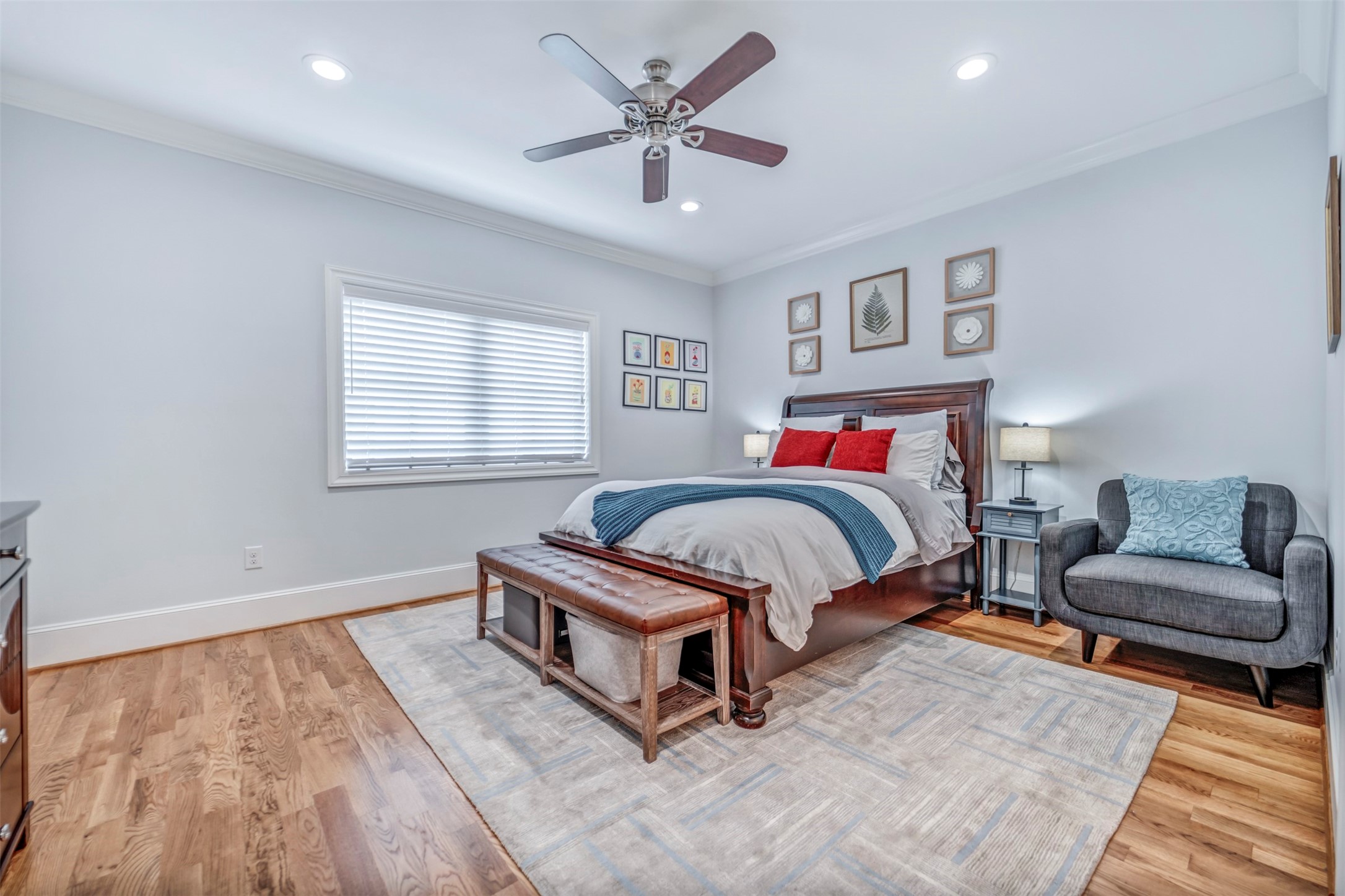 Houston, Texas, 77055, United States, 3 Bedrooms Bedrooms, ,4 BathroomsBathrooms,Residential,For Sale,1866931