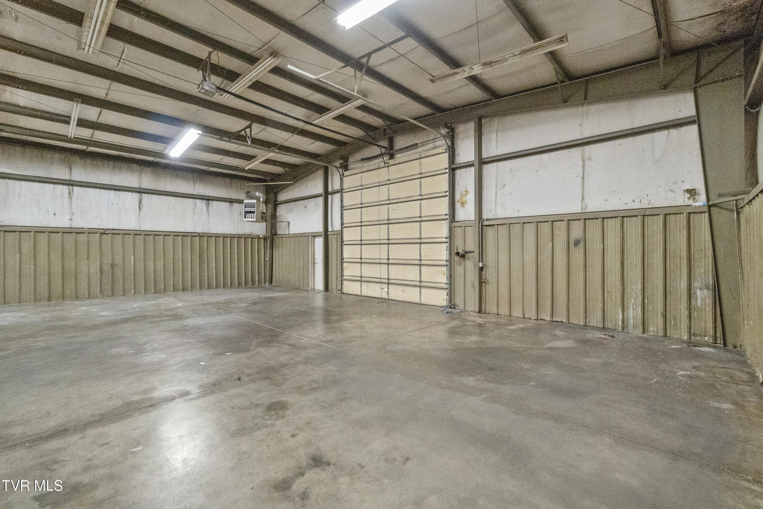 Greeneville, Tennessee, 37743, United States, 3 Bedrooms Bedrooms, ,2 BathroomsBathrooms,Residential,For Sale,1990242