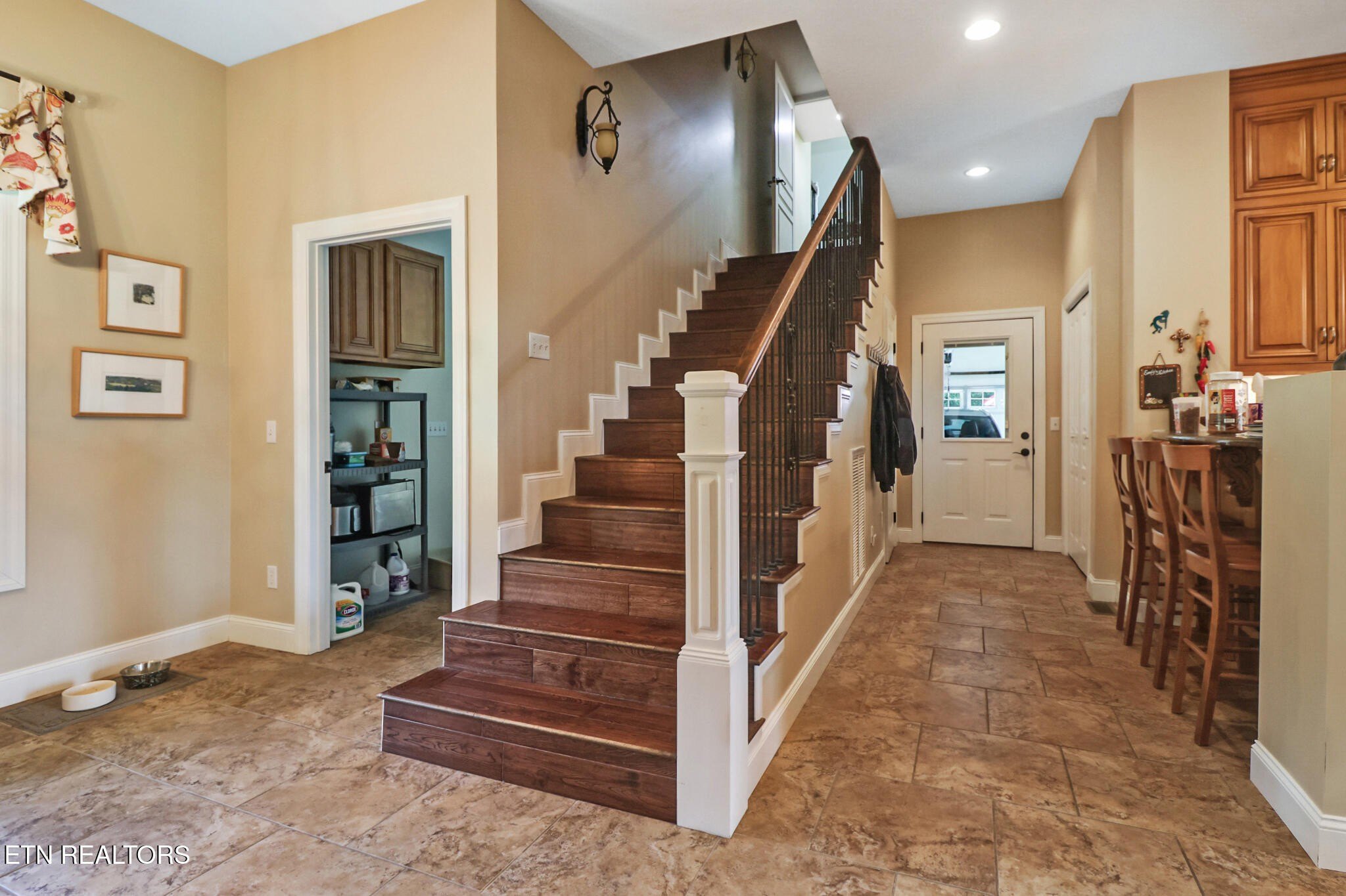 Crossville, Tennessee, 38555, United States, 3 Bedrooms Bedrooms, ,4 BathroomsBathrooms,Residential,For Sale,1977944