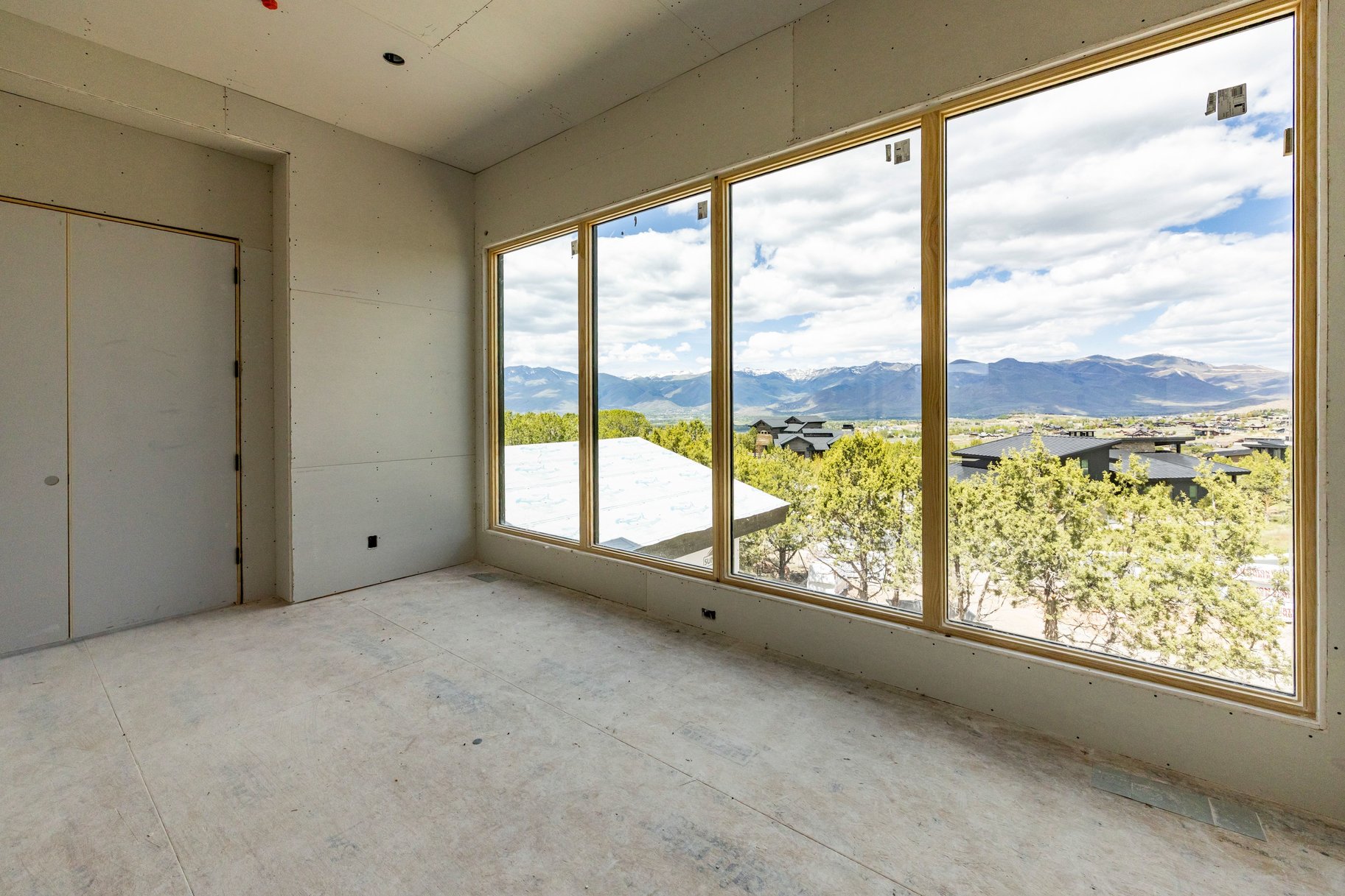  Luxury on Top of the Red Ledges - 物件實景