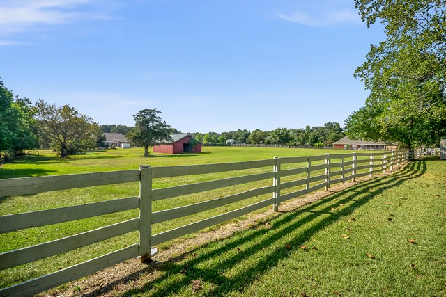 Wetumpka, Alabama, 36092, United States, 4 Bedrooms Bedrooms, ,5 BathroomsBathrooms,Residential,For Sale,1977462