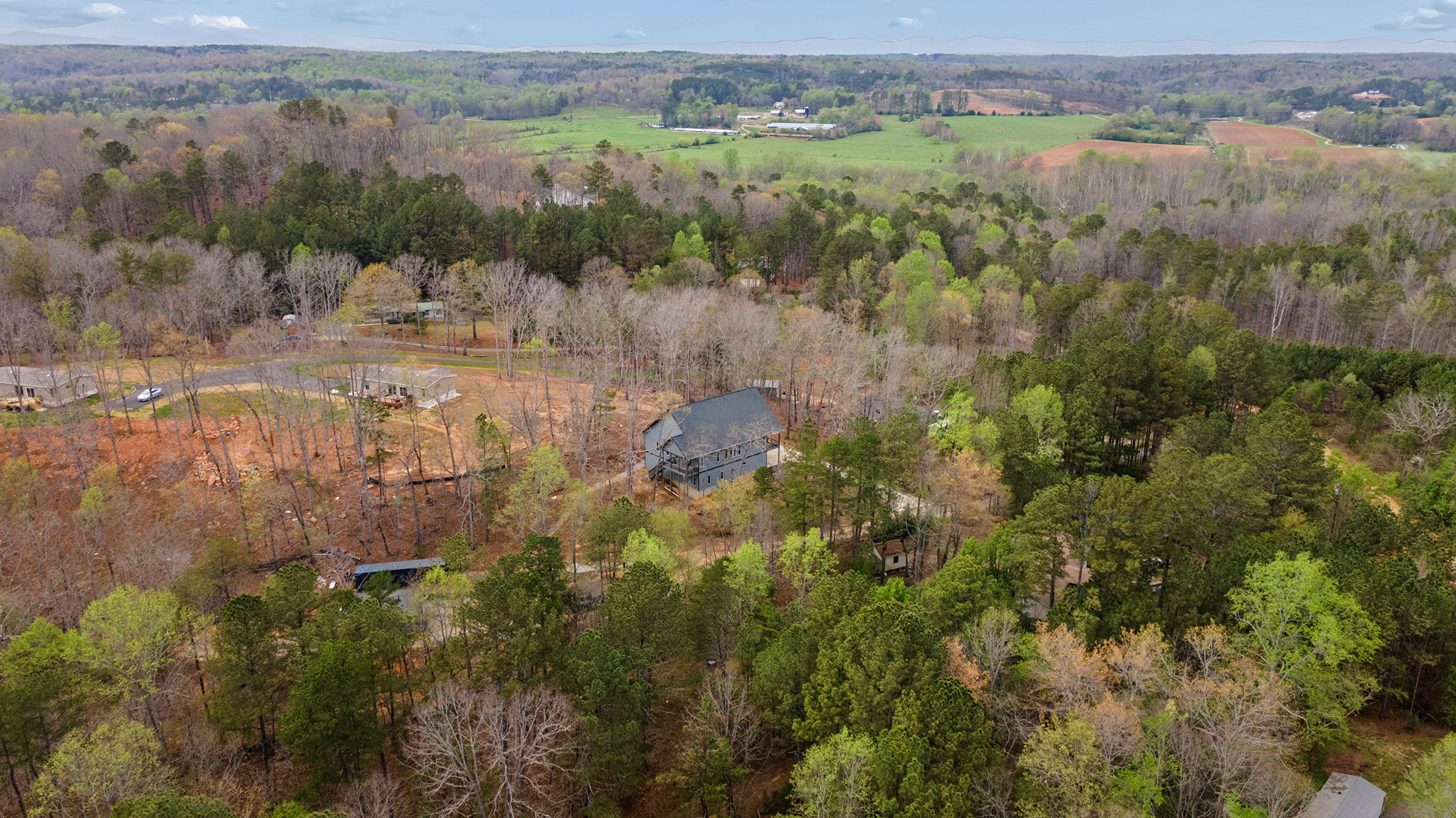 Extraordinary Custom-Built 2019 Barndominium-Inspired Residence - 物件實景