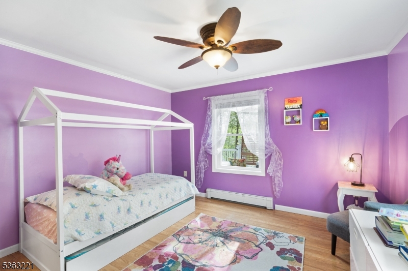 Hampton Twp., New Jersey, 07860, United States, 5 Bedrooms Bedrooms, ,3 BathroomsBathrooms,Residential,For Sale,1847031