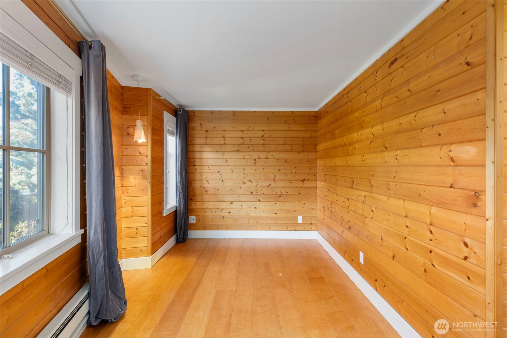 Port Townsend, Washington, 98368, United States, 2 Bedrooms Bedrooms, ,1 BathroomBathrooms,Residential,For Sale,1989470