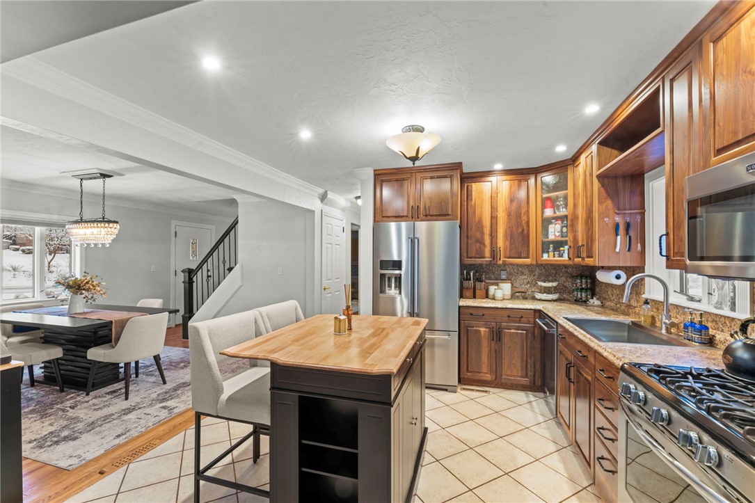 Venetia, Pennsylvania, 15367, United States, 3 Bedrooms Bedrooms, ,3 BathroomsBathrooms,Residential,For Sale,2001468