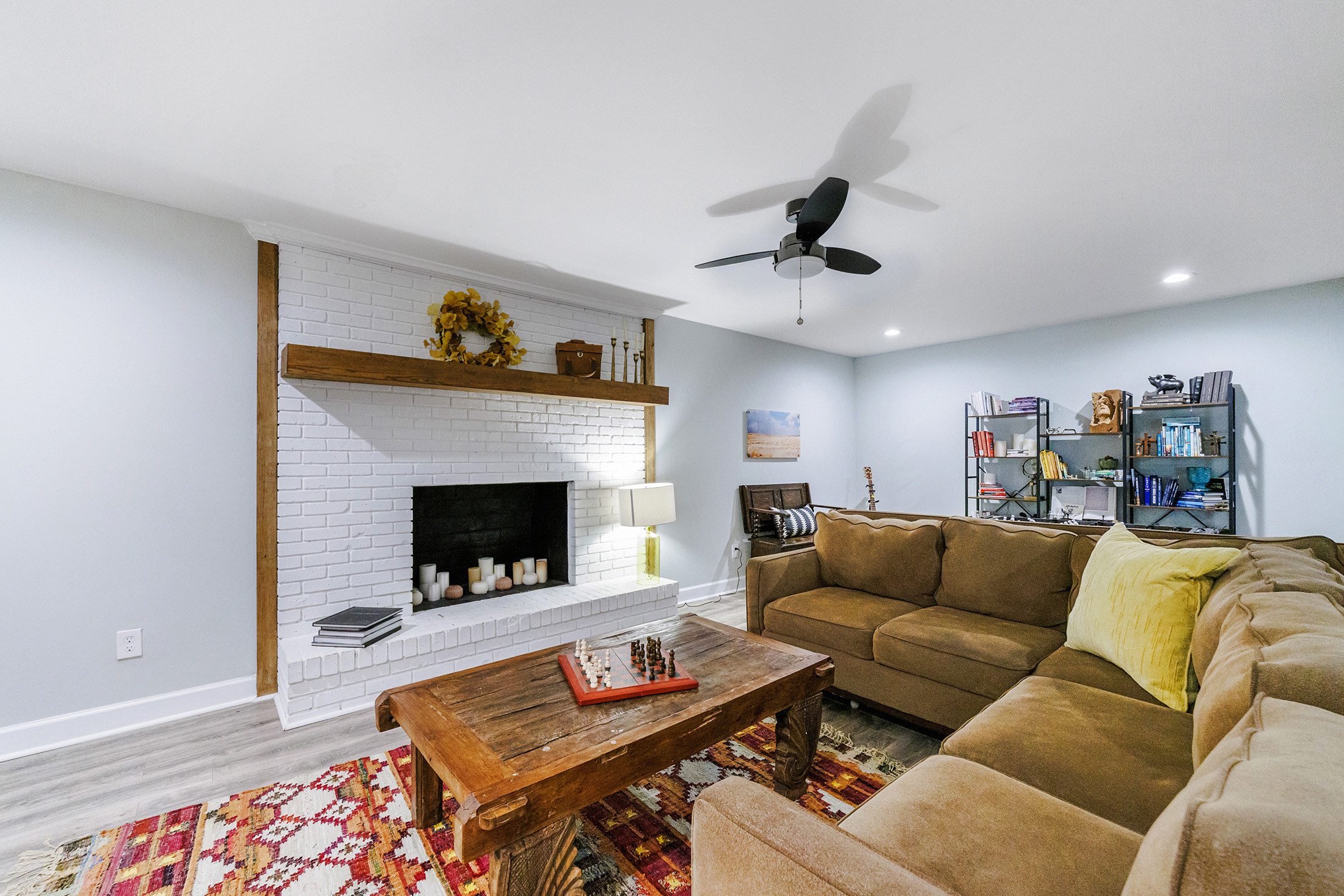  Stunning Fully Renovated Oasis on 2.4+/- Acres - 物件實景