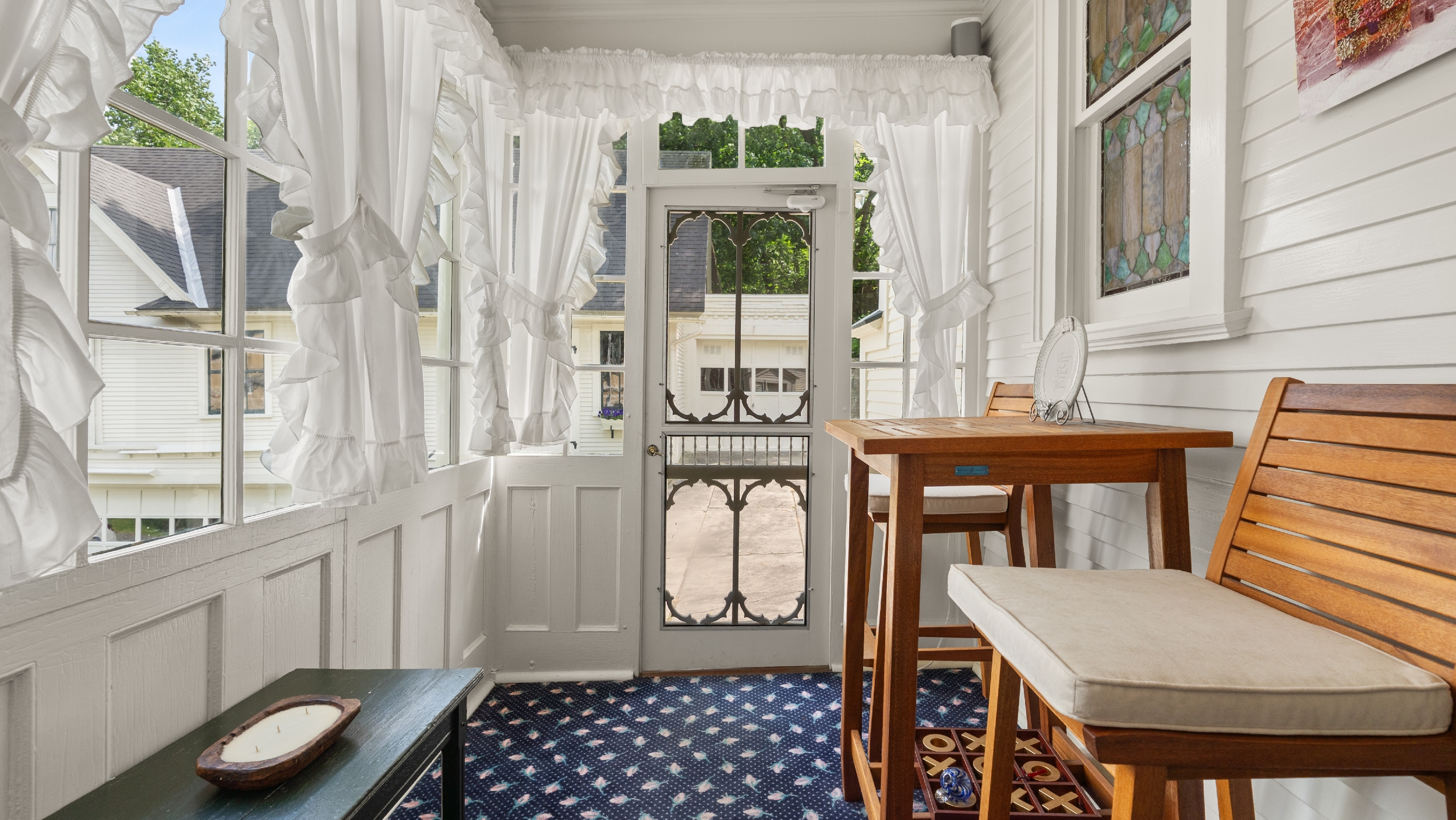  Charming In-Town Victorian with Large Carriage House - 物件實景