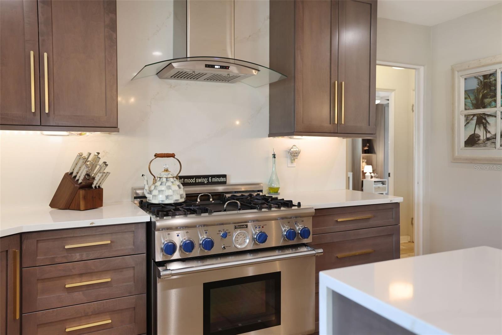 St. Petersburg, Florida, 33707, United States, 3 Bedrooms Bedrooms, ,2 BathroomsBathrooms,Residential,For Sale,1978831