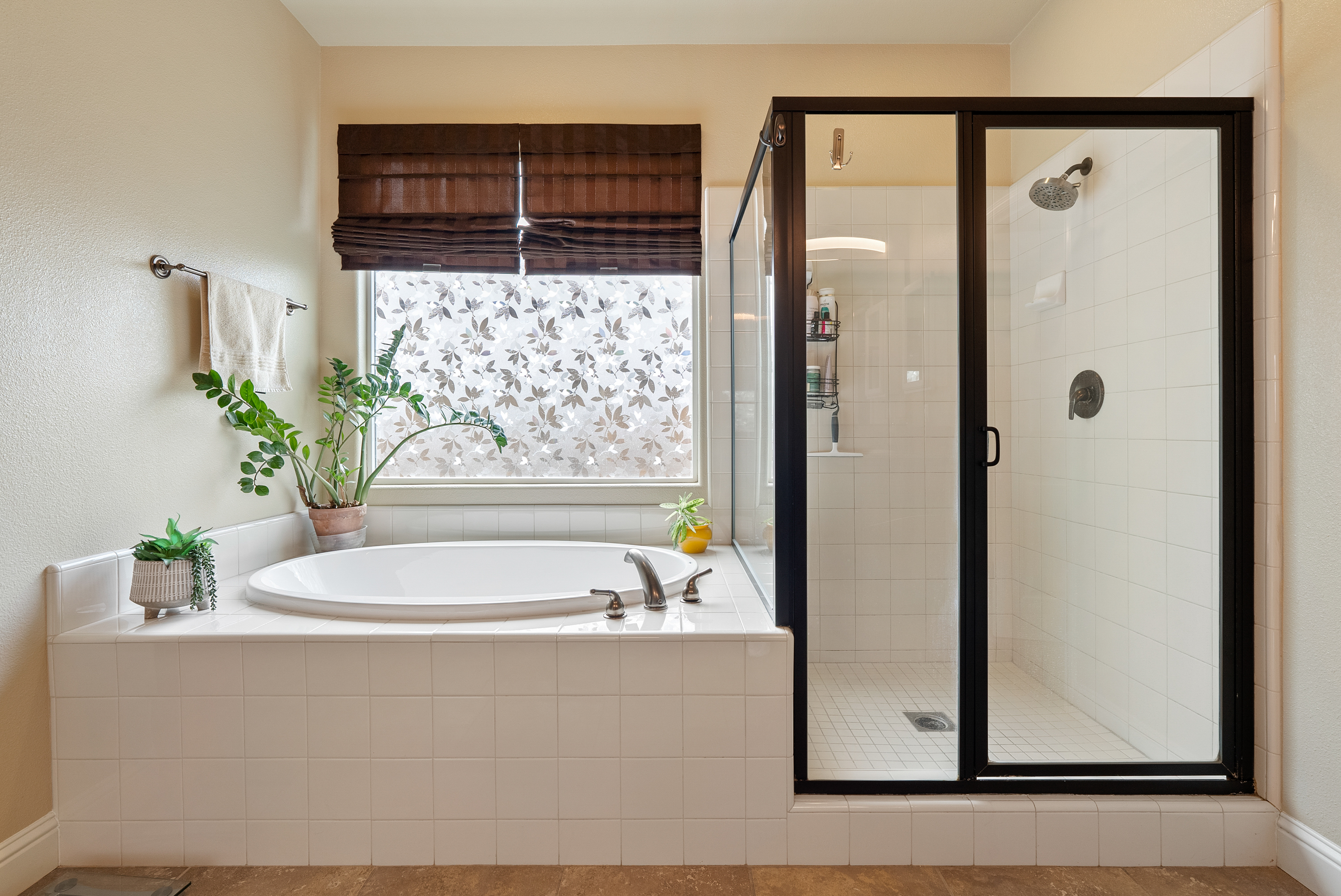  Timeless Living in Vintage at Montebello Oaks - 物件實景