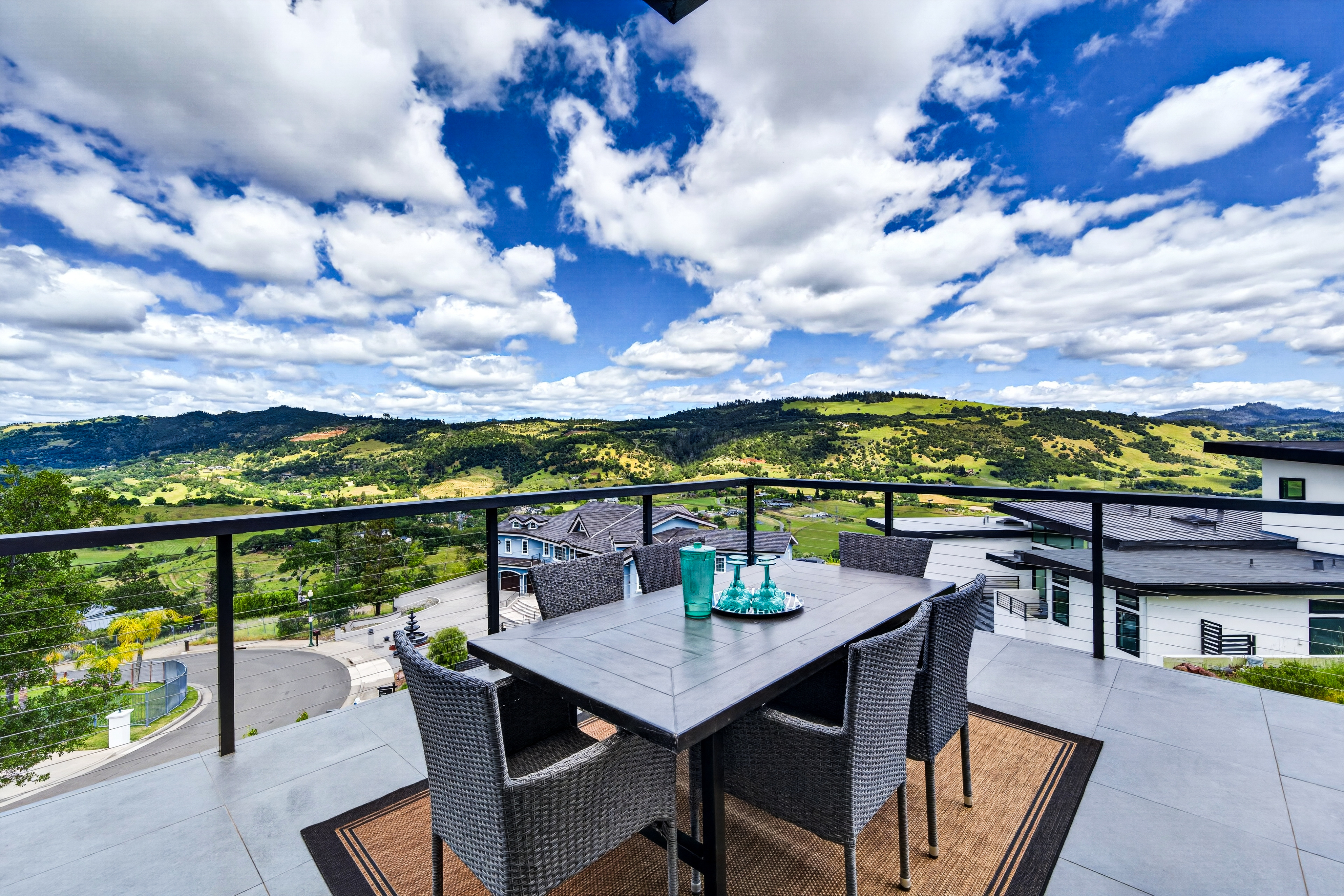  Stunning New Build - 物件實景