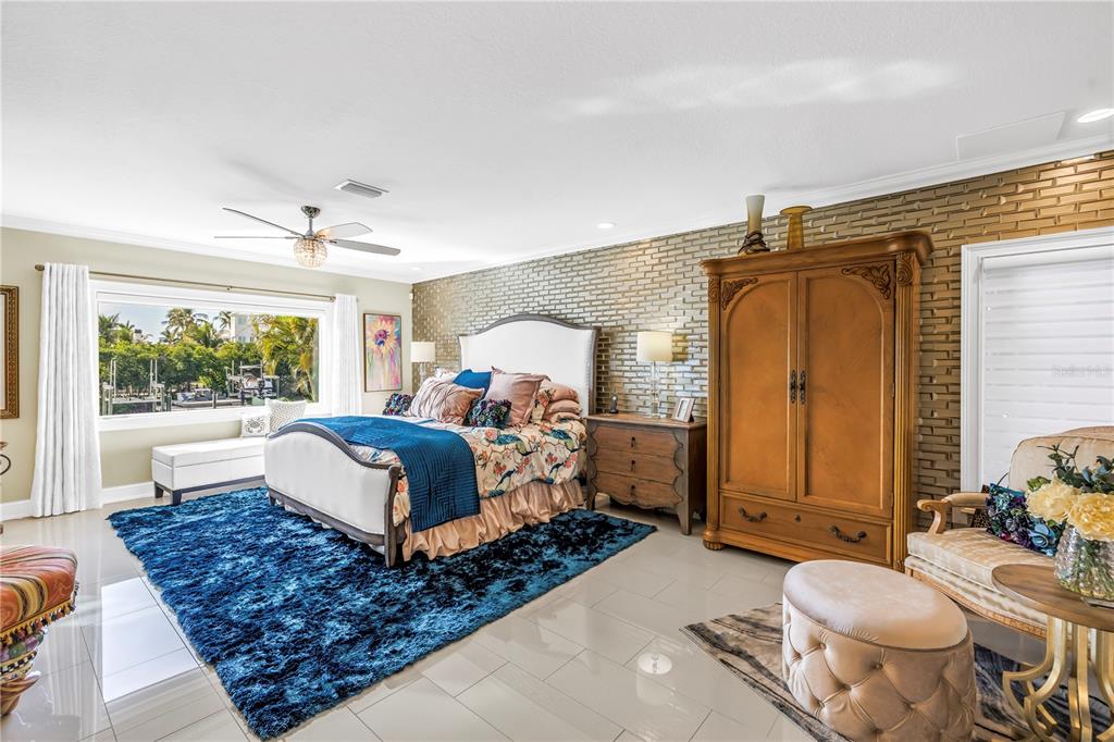 St Petersburg, Florida, 33715, United States, 4 Bedrooms Bedrooms, ,5 BathroomsBathrooms,Residential,For Sale,1999732