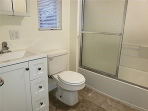 Cranston, Rhode Island, 02910, United States, 5 Bedrooms Bedrooms, ,3 BathroomsBathrooms,Residential,For Sale,1739415