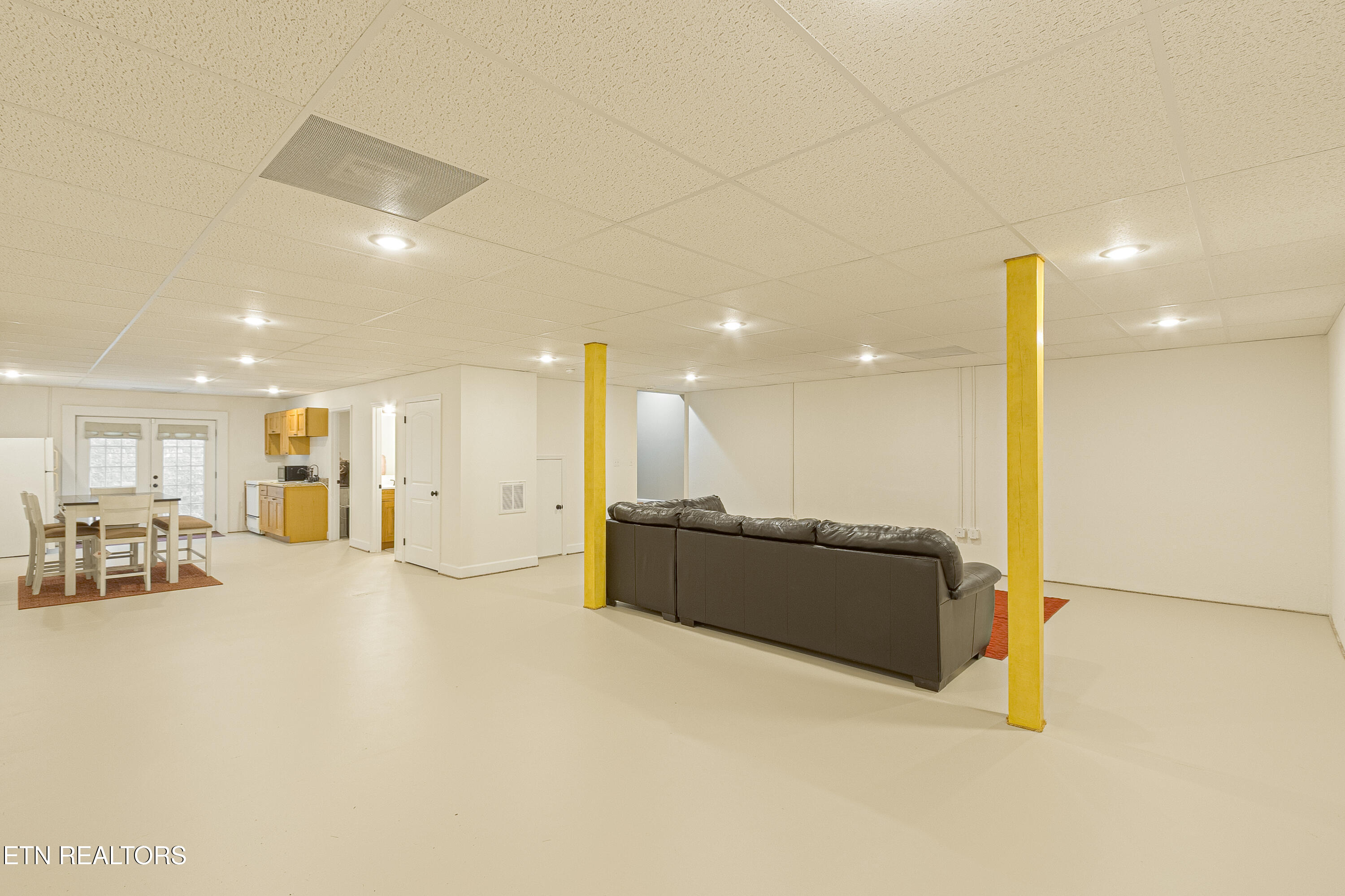 Oneida, Tennessee, 37841, United States, 3 Bedrooms Bedrooms, ,3 BathroomsBathrooms,Residential,For Sale,1973702