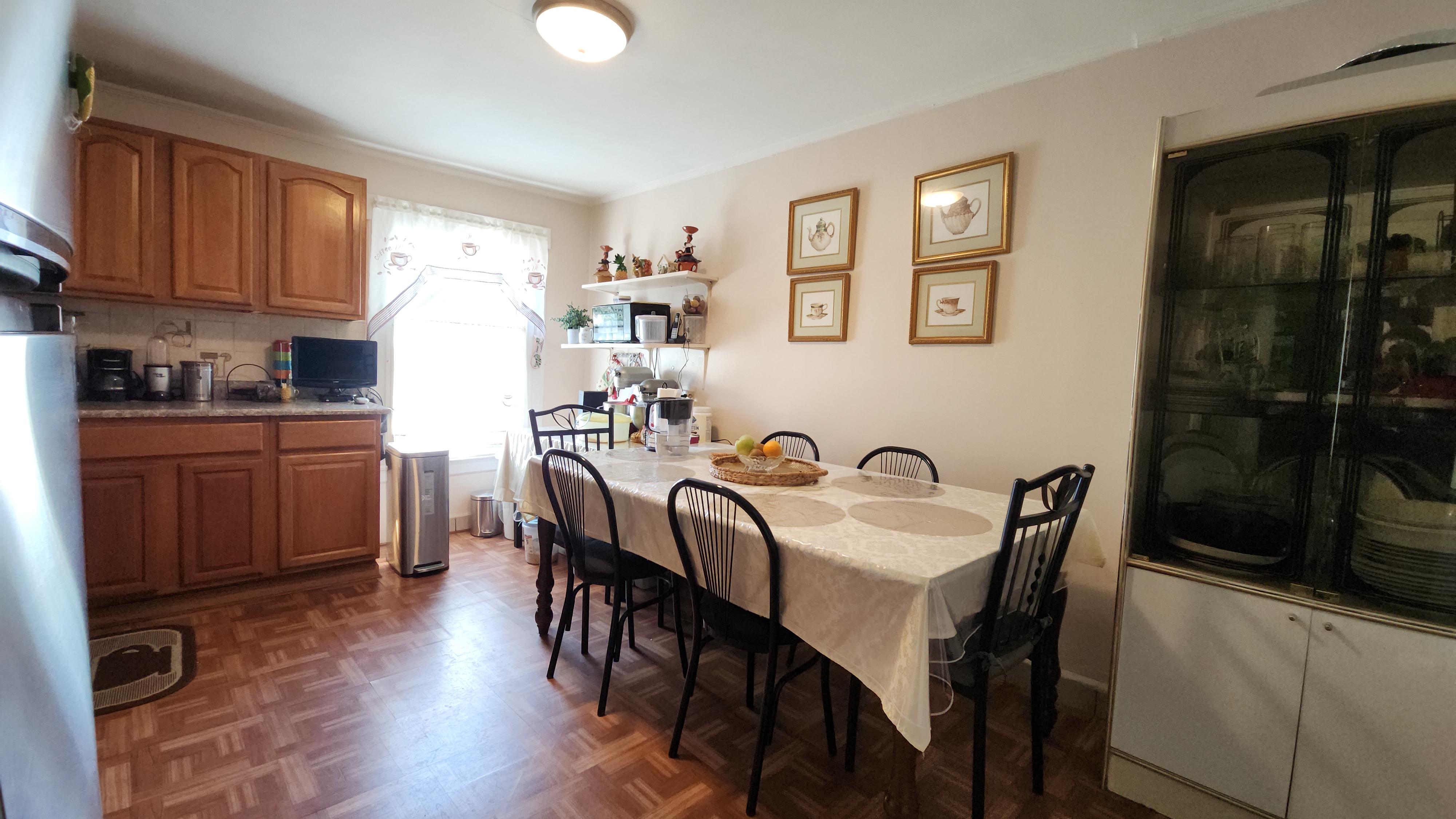 Elmhurst, New York, 11373, United States, 10 Bedrooms Bedrooms, ,3 BathroomsBathrooms,Residential,For Sale,1895054