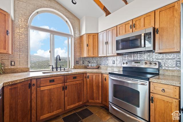 Herriman, Utah, 84096, United States, 5 Bedrooms Bedrooms, ,4 BathroomsBathrooms,Residential,For Sale,1927807