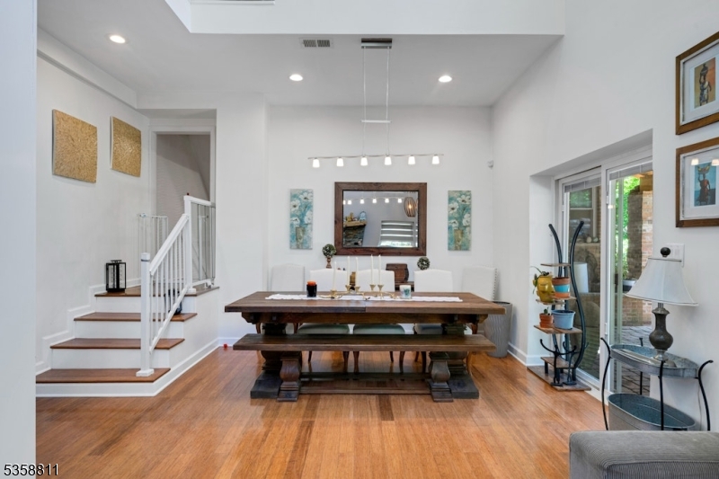 West Orange Twp., New Jersey, 07052, United States, 6 Bedrooms Bedrooms, ,4 BathroomsBathrooms,Residential,For Sale,1826682