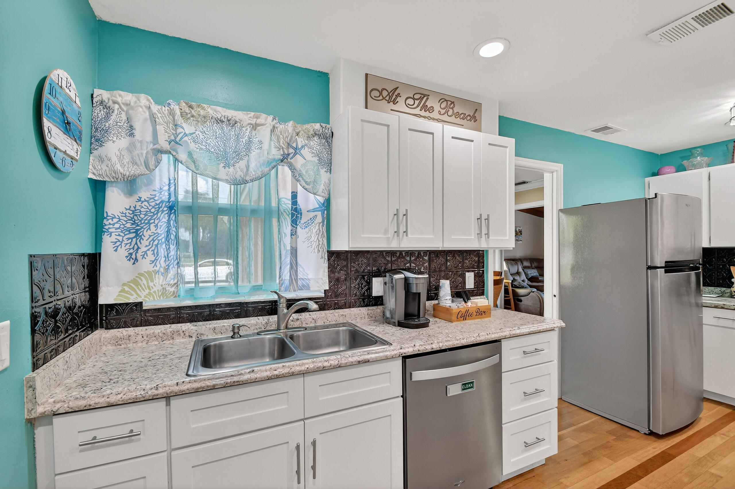 West Palm Beach, Florida, 33406, United States, 3 Bedrooms Bedrooms, ,2 BathroomsBathrooms,Residential,For Sale,1998393