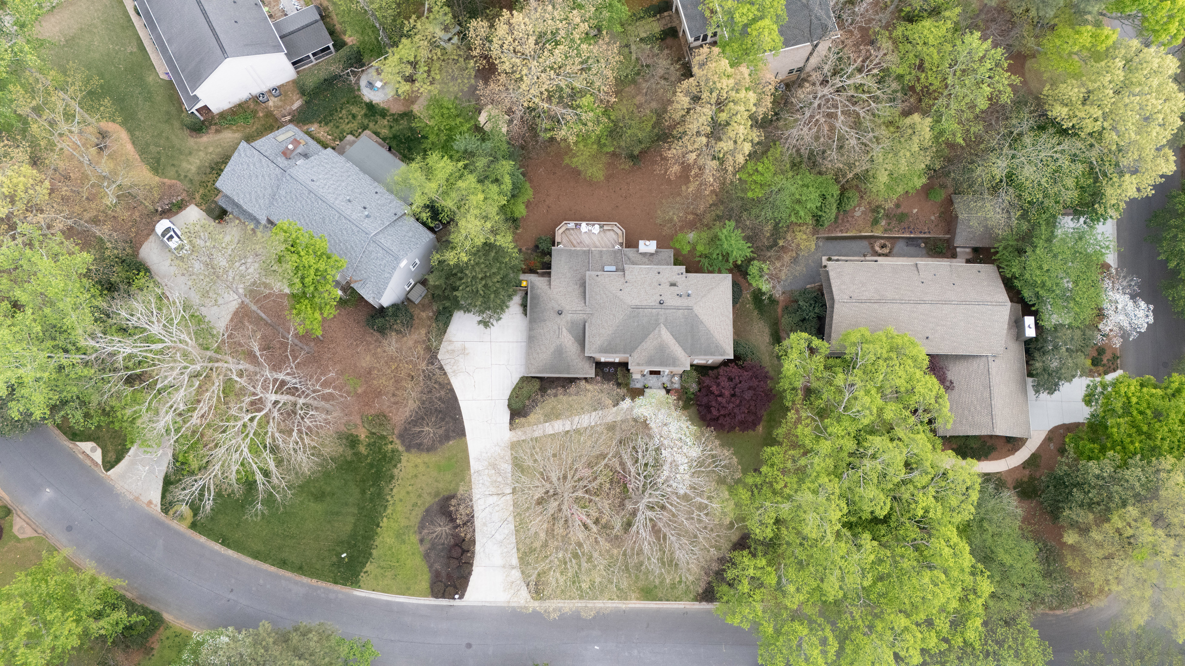  Beautifully Reimagined and Meticulously Maintained Home - 物件實景