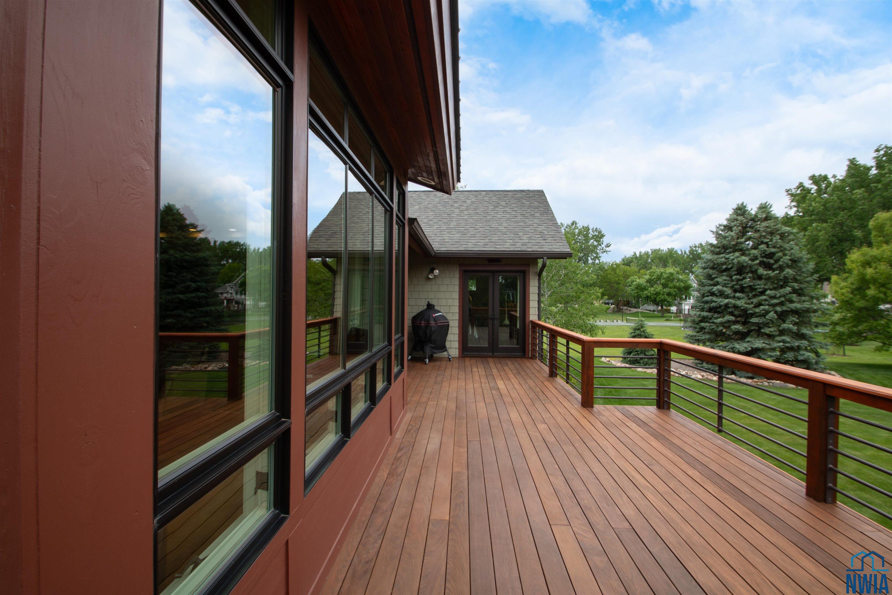 Jefferson, South Dakota, 57038, United States, 5 Bedrooms Bedrooms, ,3 BathroomsBathrooms,Residential,For Sale,1977840