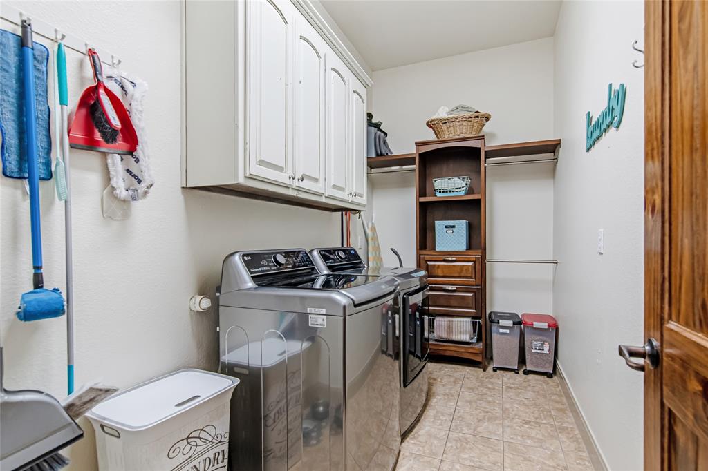 Azle, Texas, 76020, United States, 3 Bedrooms Bedrooms, ,3 BathroomsBathrooms,Residential,For Sale,1934218
