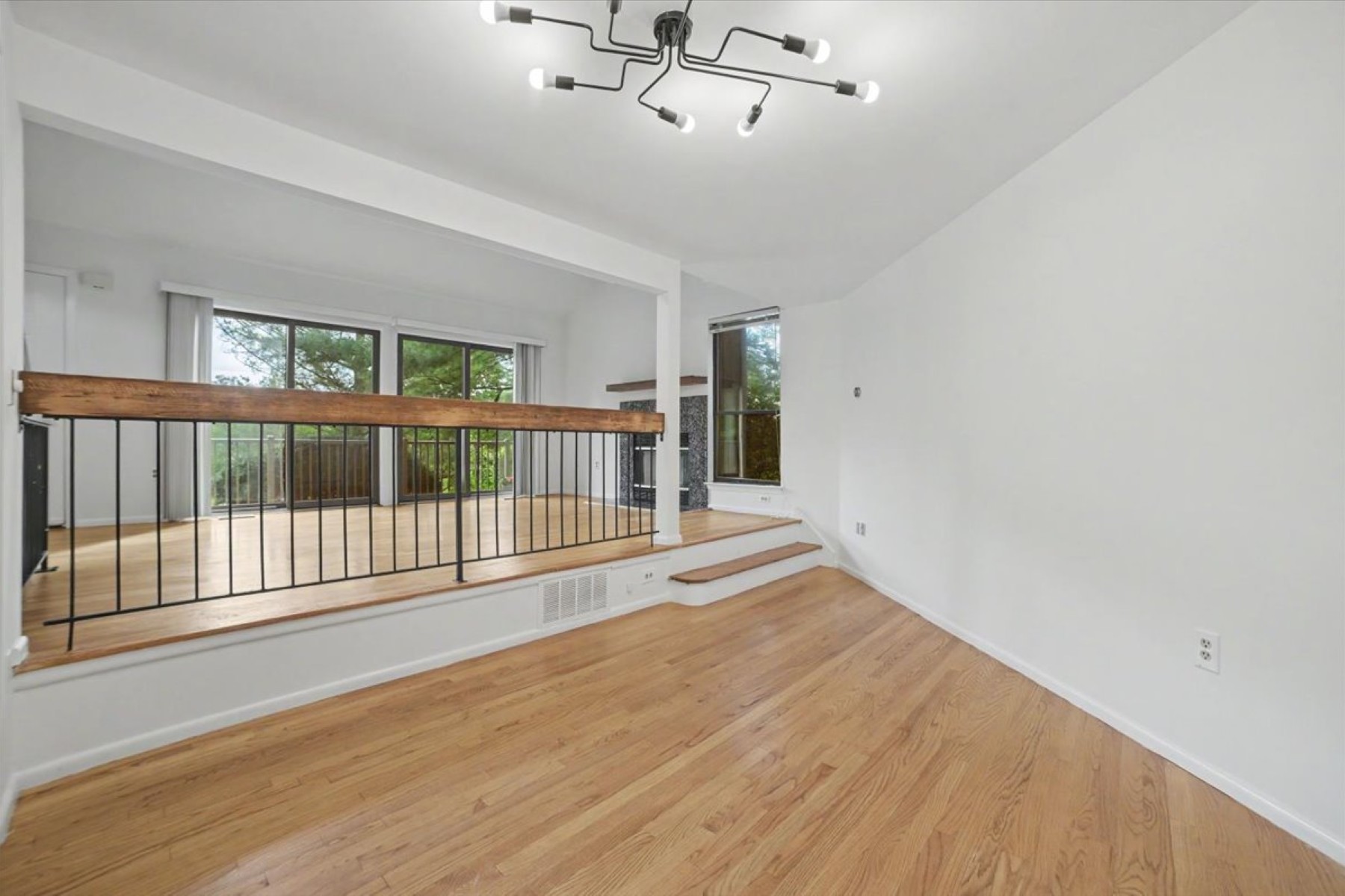  ?The Cedars? Bright and Spacious Townhome - 物件實景