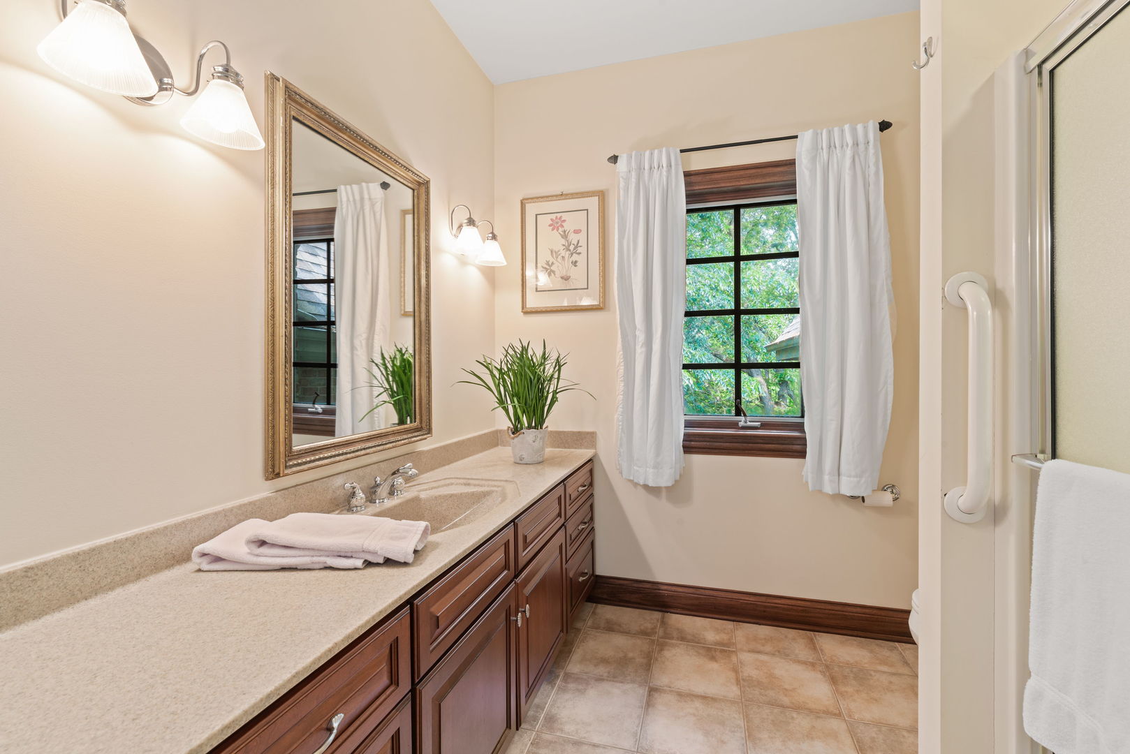 St. Charles, Illinois, 60175, United States, 4 Bedrooms Bedrooms, ,5 BathroomsBathrooms,Residential,For Sale,1848567