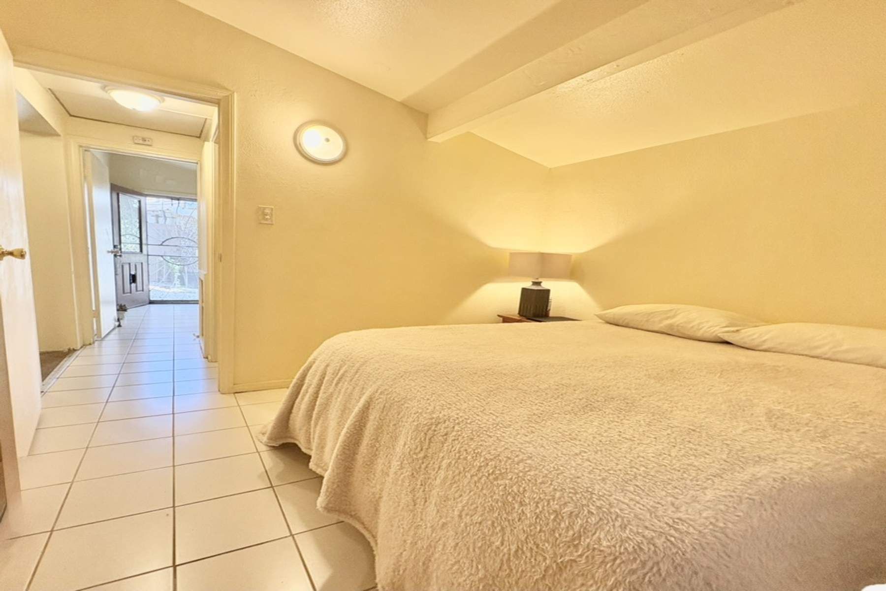  6041 Cleon Avenue - 物件實景