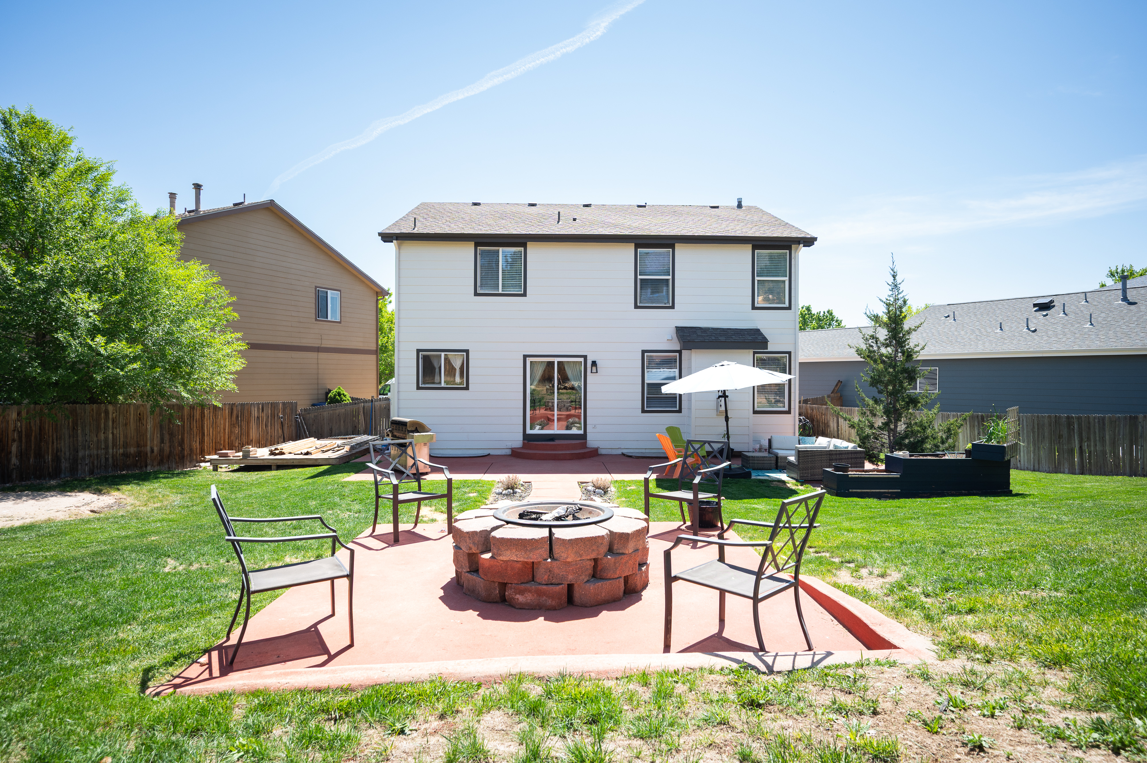 Nestled in the Highly Sought-After Fox Run Community - 物件實景