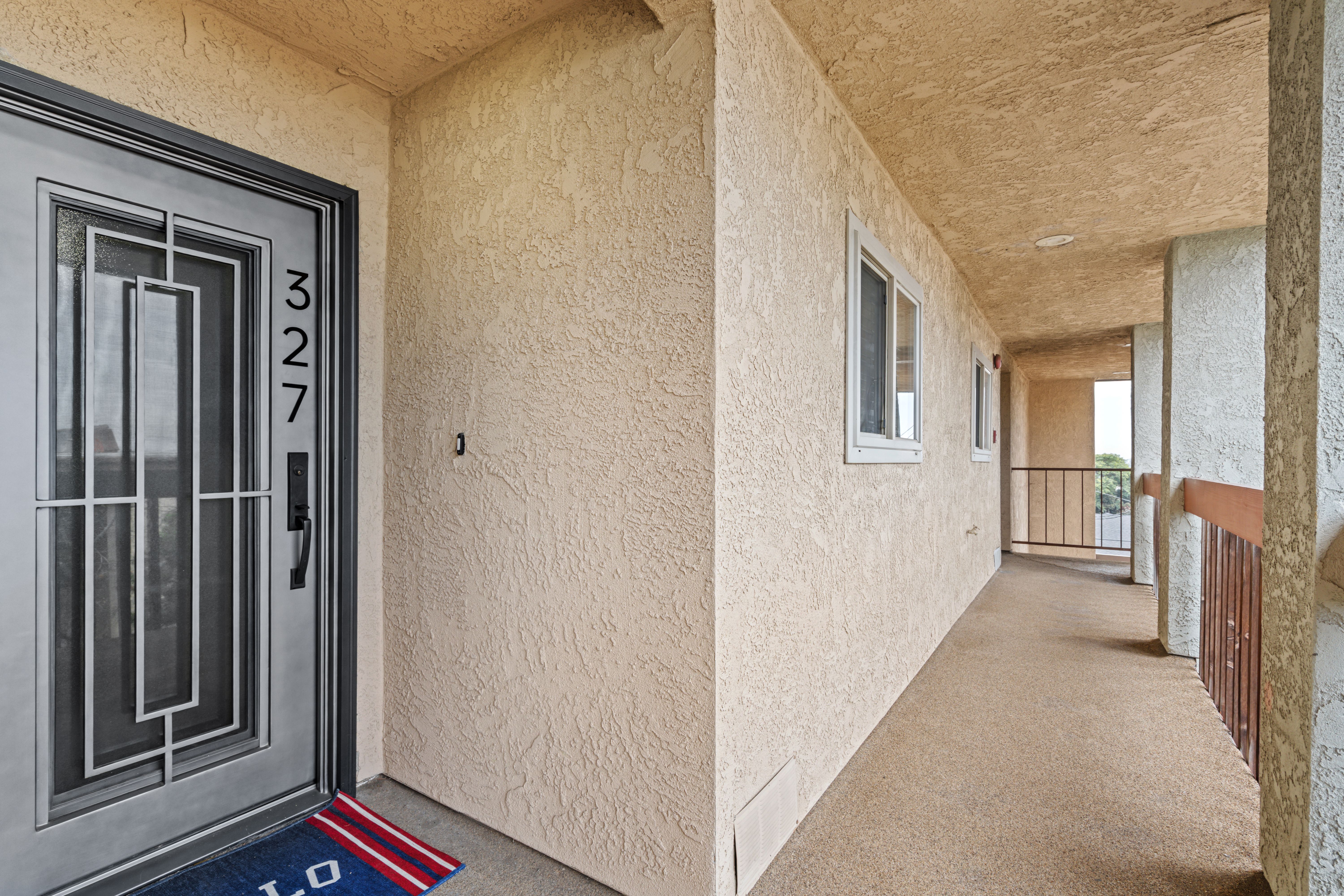  2001 E. 21st Street Unit 327, Signal Hill, CA 90755 - 物件實景