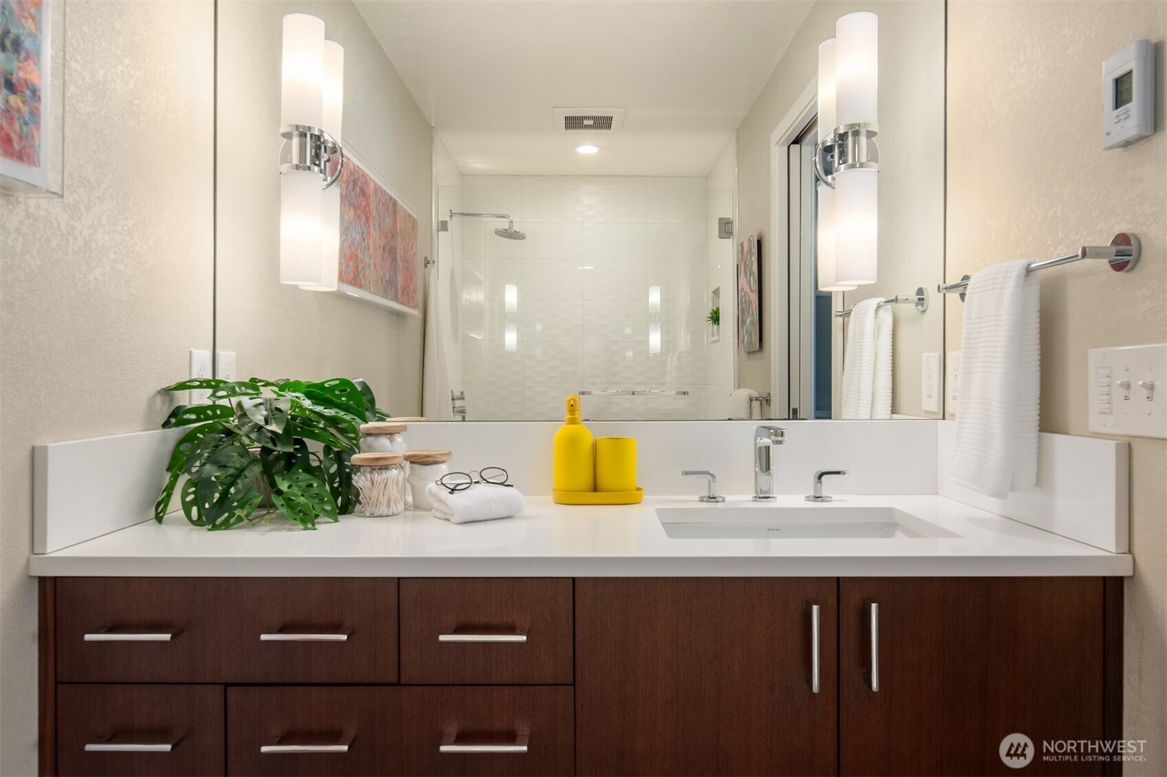 Seattle, Washington, 98122, United States, 2 Bedrooms Bedrooms, ,1 BathroomBathrooms,Residential,For Sale,1955628