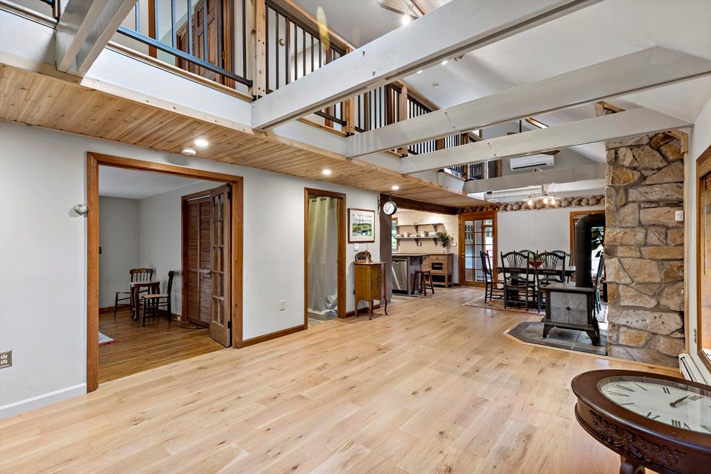 Kingston, Massachusetts, 02364, United States, 3 Bedrooms Bedrooms, ,2 BathroomsBathrooms,Residential,For Sale,1975778