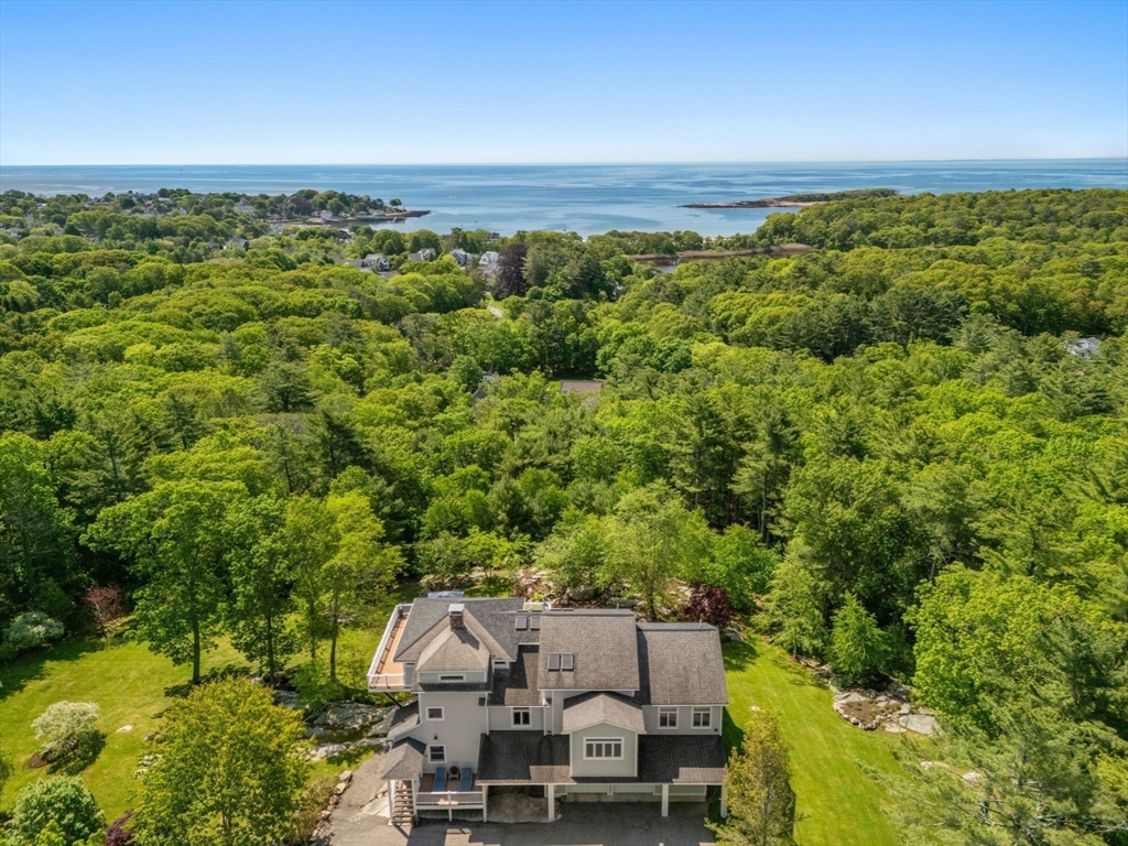 Manchester, Massachusetts, 01944, United States, 4 Bedrooms Bedrooms, ,3 BathroomsBathrooms,Residential,For Sale,1846974