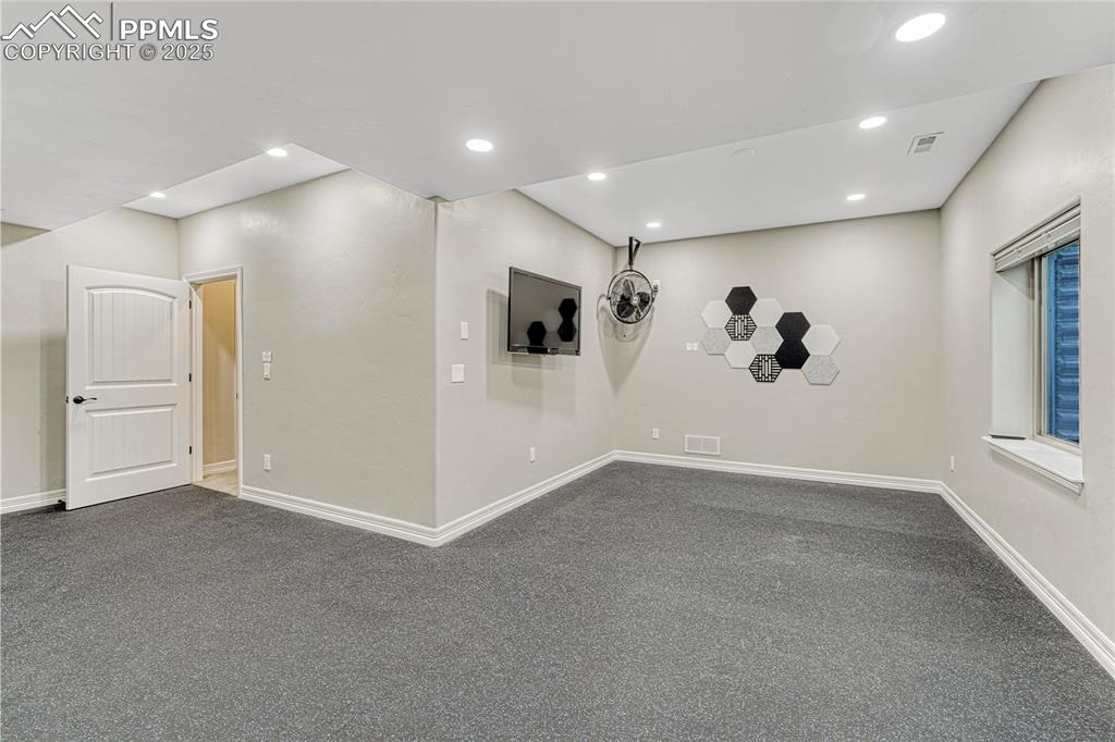Colorado Springs, Colorado, 80921, United States, 5 Bedrooms Bedrooms, ,4 BathroomsBathrooms,Residential,For Sale,1939279
